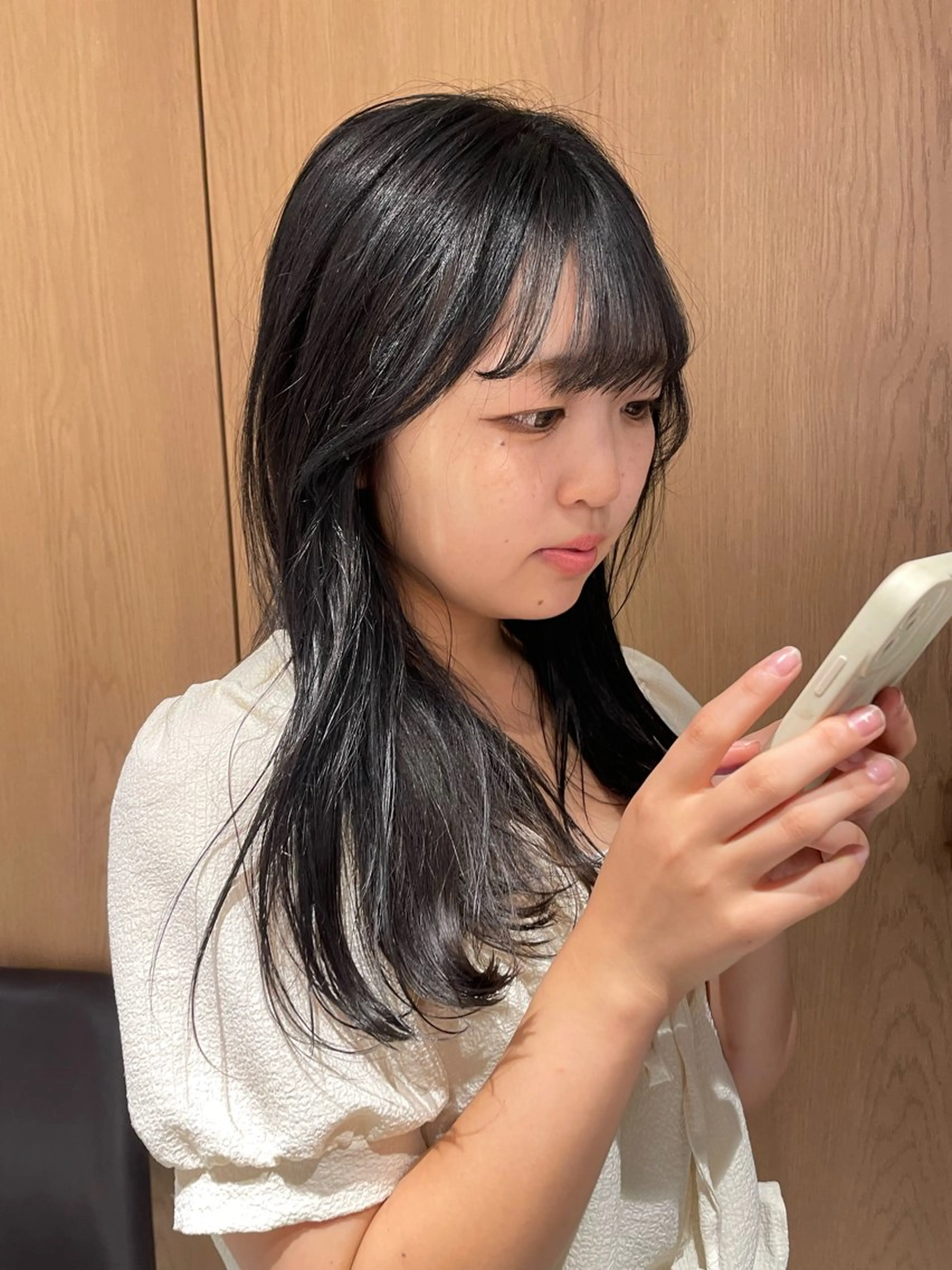 ロング カラー mei｜顔まわり ×透明感カラーのヘアスタイル