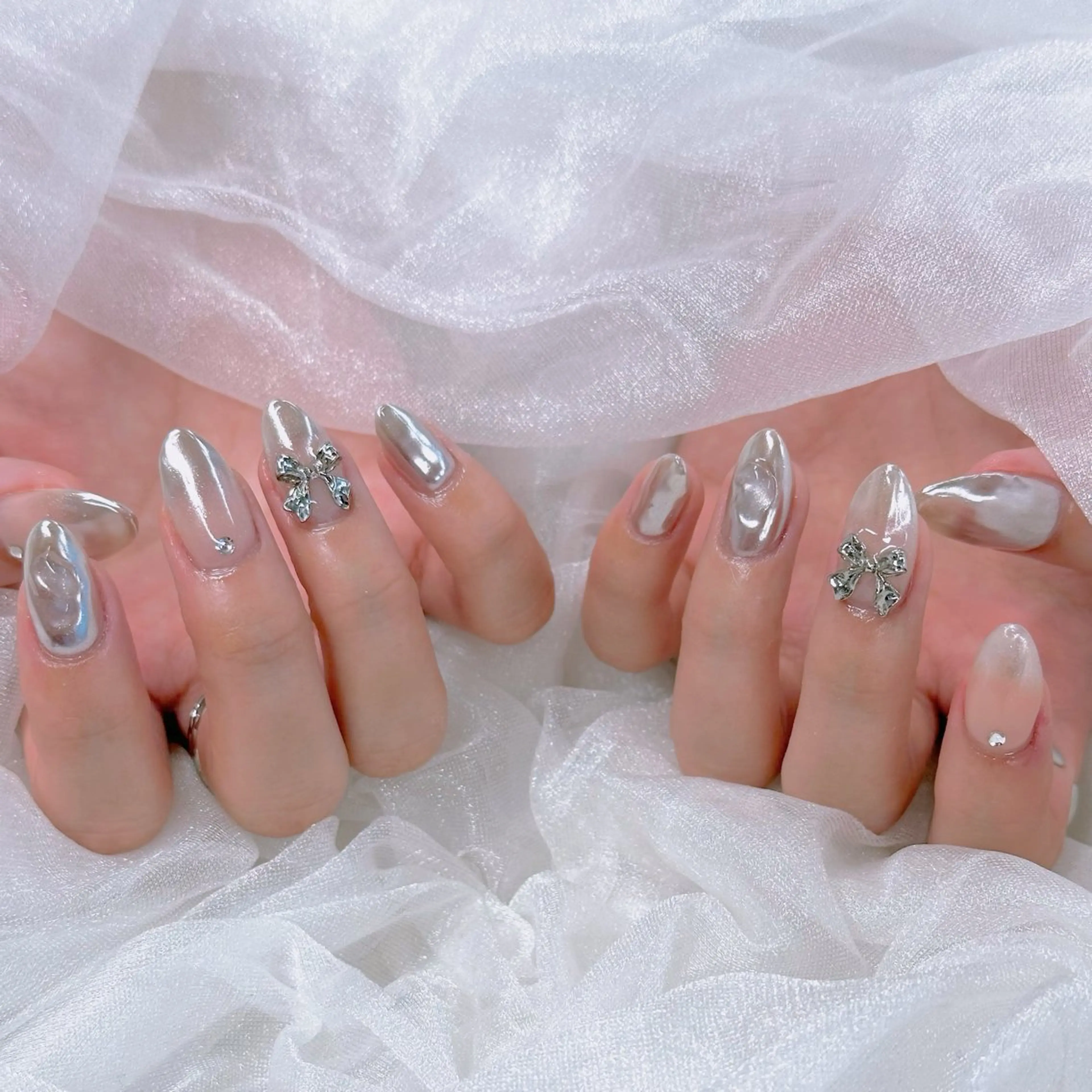 ハンド💅✨️ミラーネイル10本【オフ有】《パラジェル変更可能》ご新規様オフ無料の写真