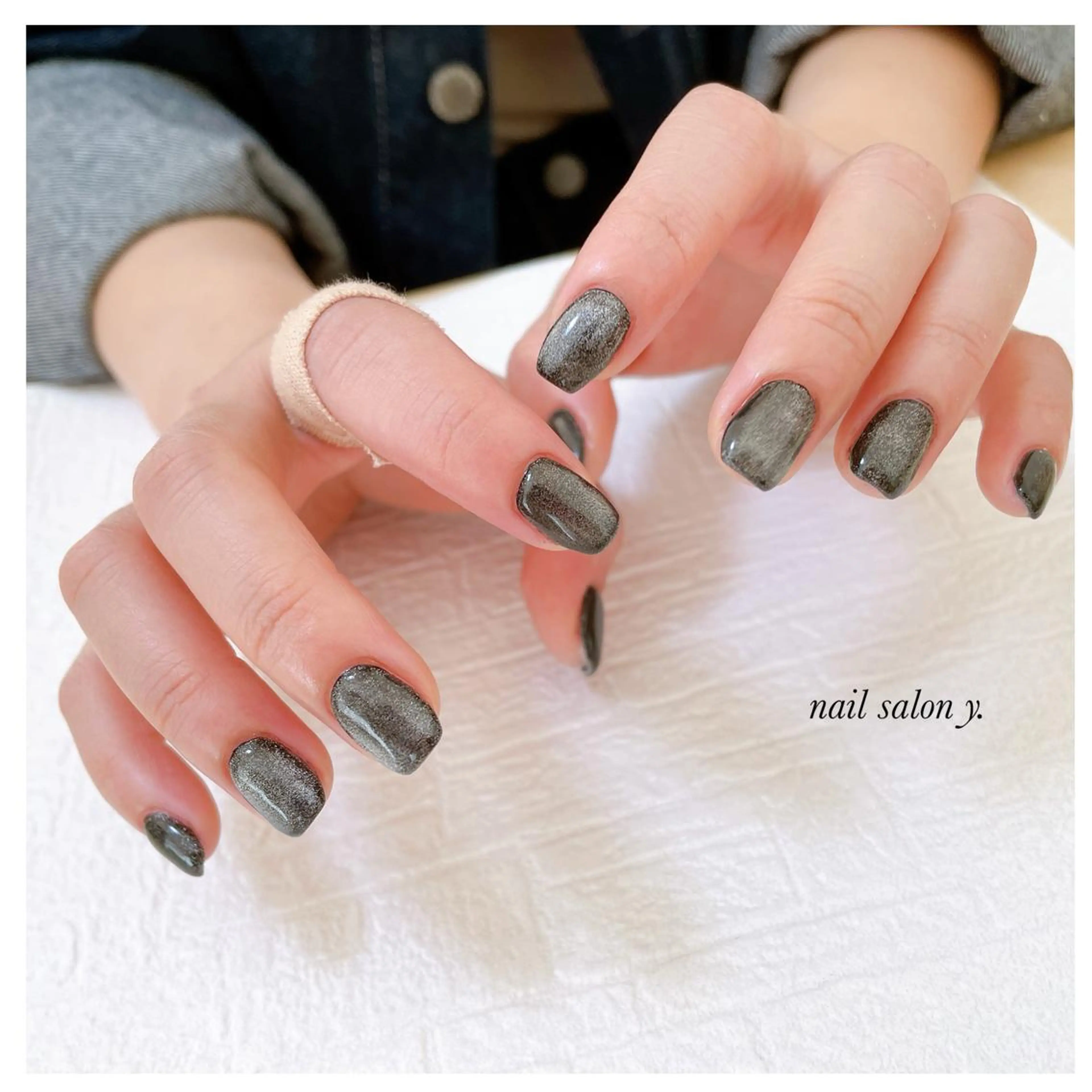 ネイル マグネットネイル nailsalon y.のネイルデザイン