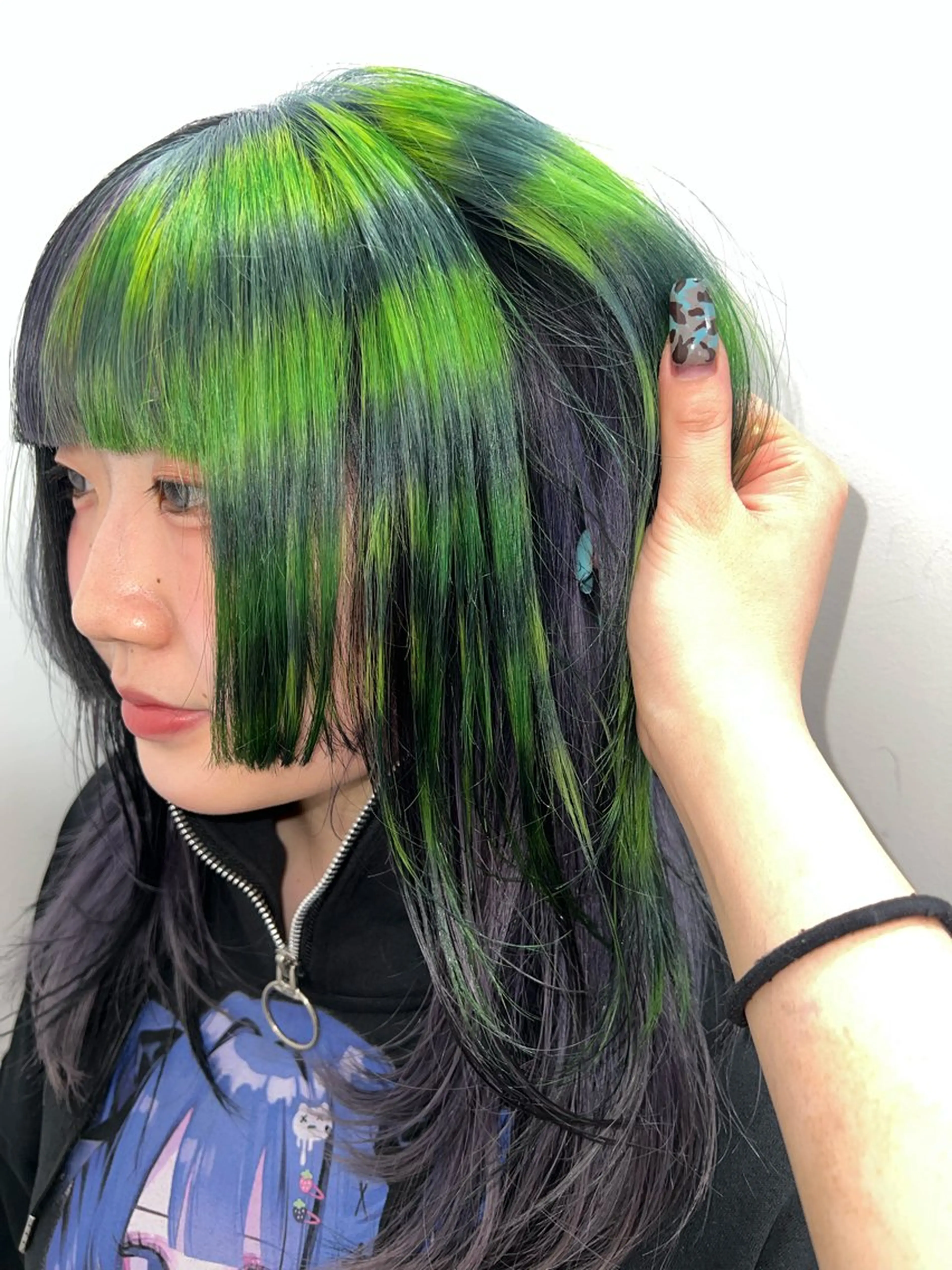 ミディアム ヘアカラー トリートメント 💥ウルフカット デザインあんな💥のヘアスタイル