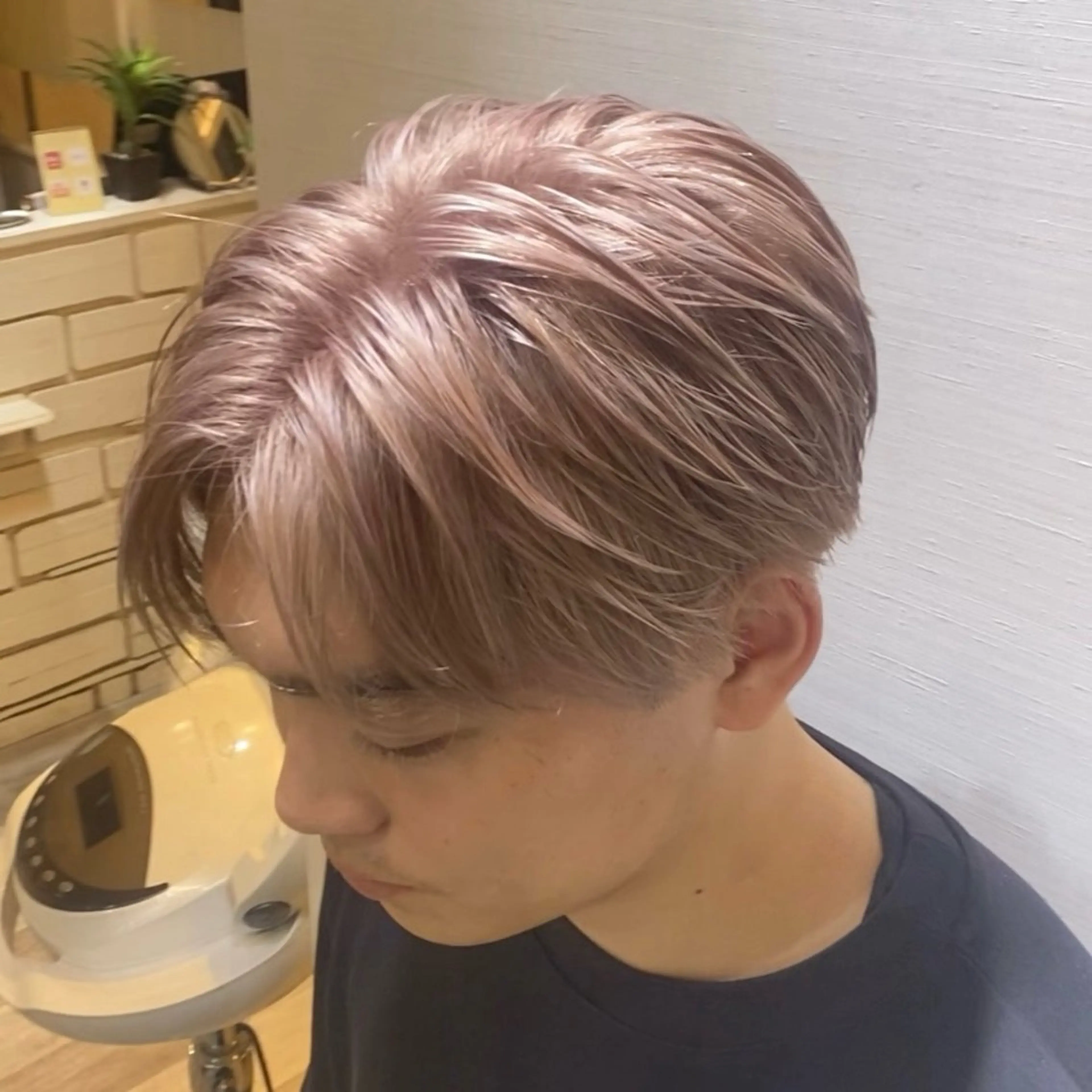 ショート カラー ベージュカラー ブリーチ ホワイトベージュ カット ヘアカラー トリートメント ハイトーン/レイヤー カット/TAKEのヘアスタイル