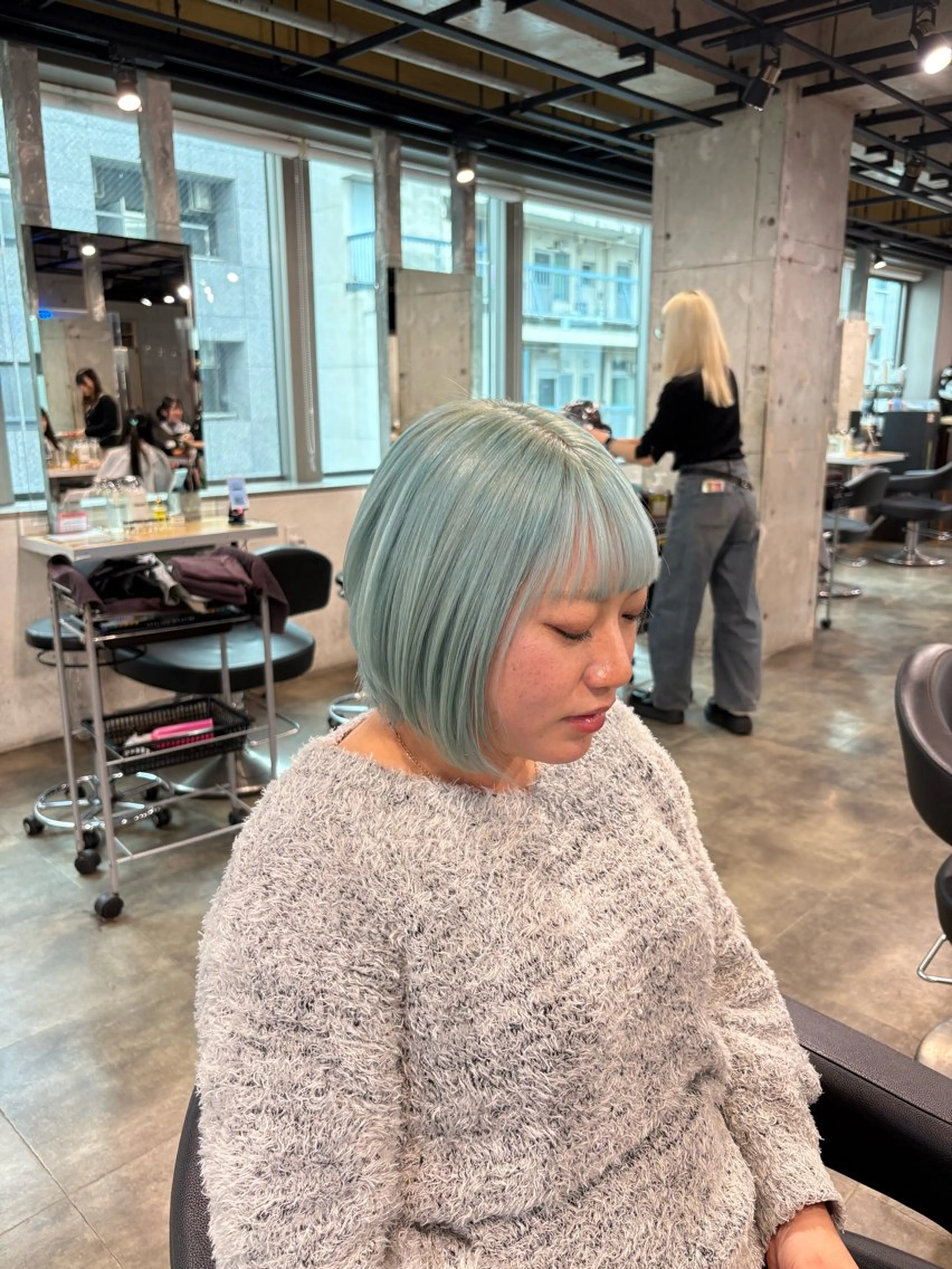 ショート カラー ヘアカラー ハイトーン 横浜💞ミオのヘアスタイル