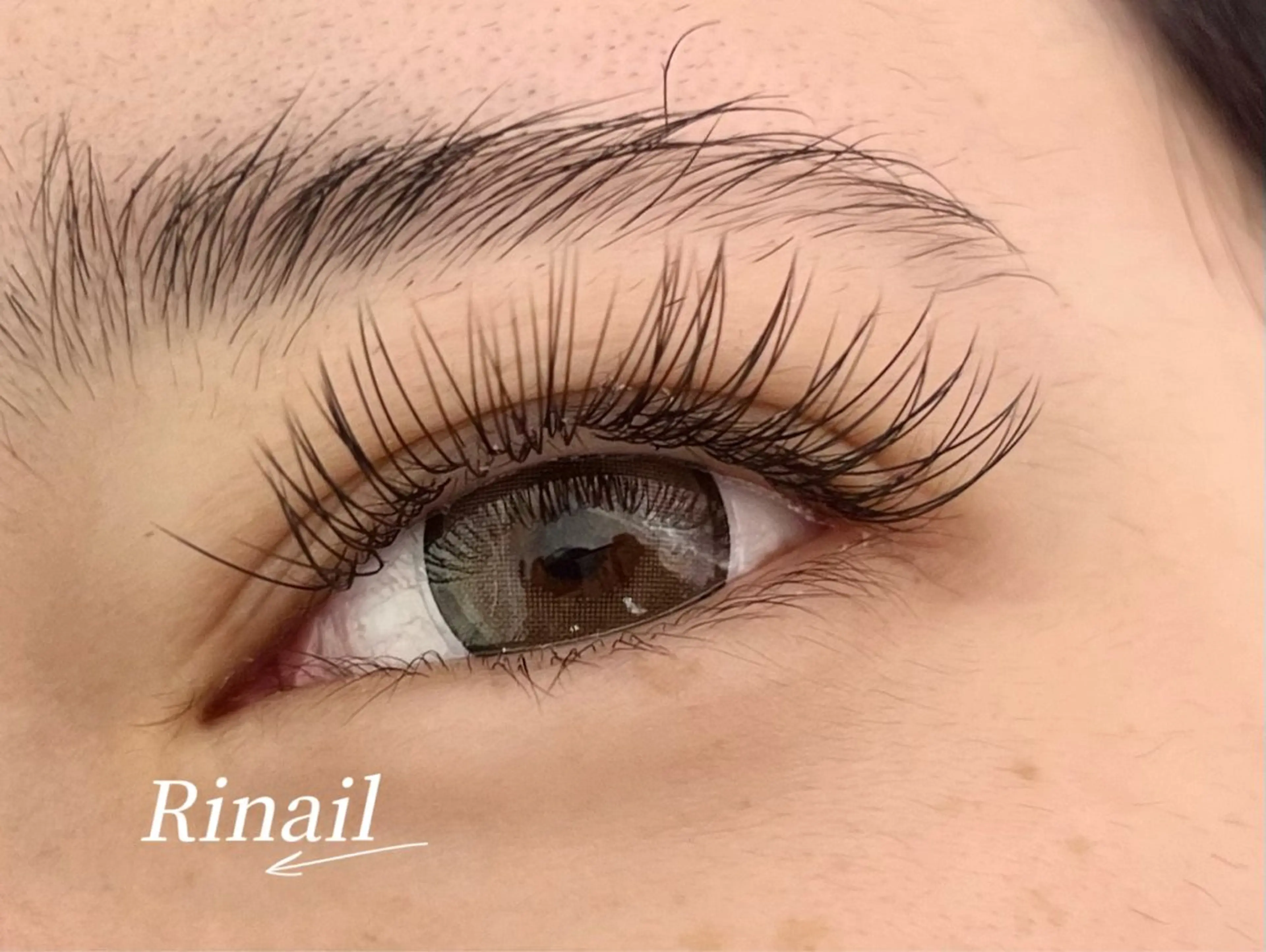 マツエク・マツパ バインドロック フラットラッシュ ナチュラル パリジェンヌラッシュリフト まつげパーマ YK Rinのネイルデザイン