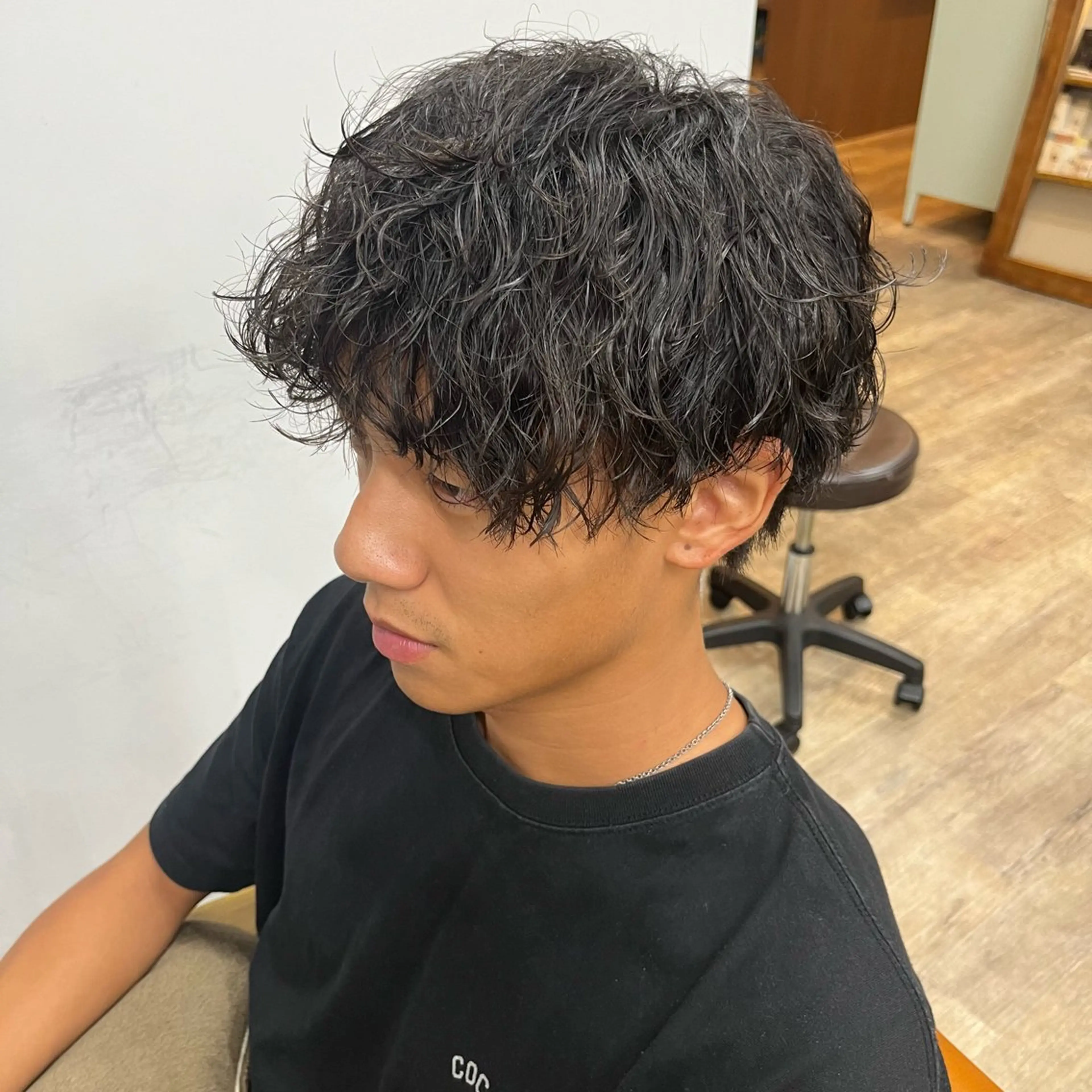 パーマ メンズ メンズパーマ ツイストスパイラルパーマ スパイラルパーマ lucina ヒヨリのヘアスタイル