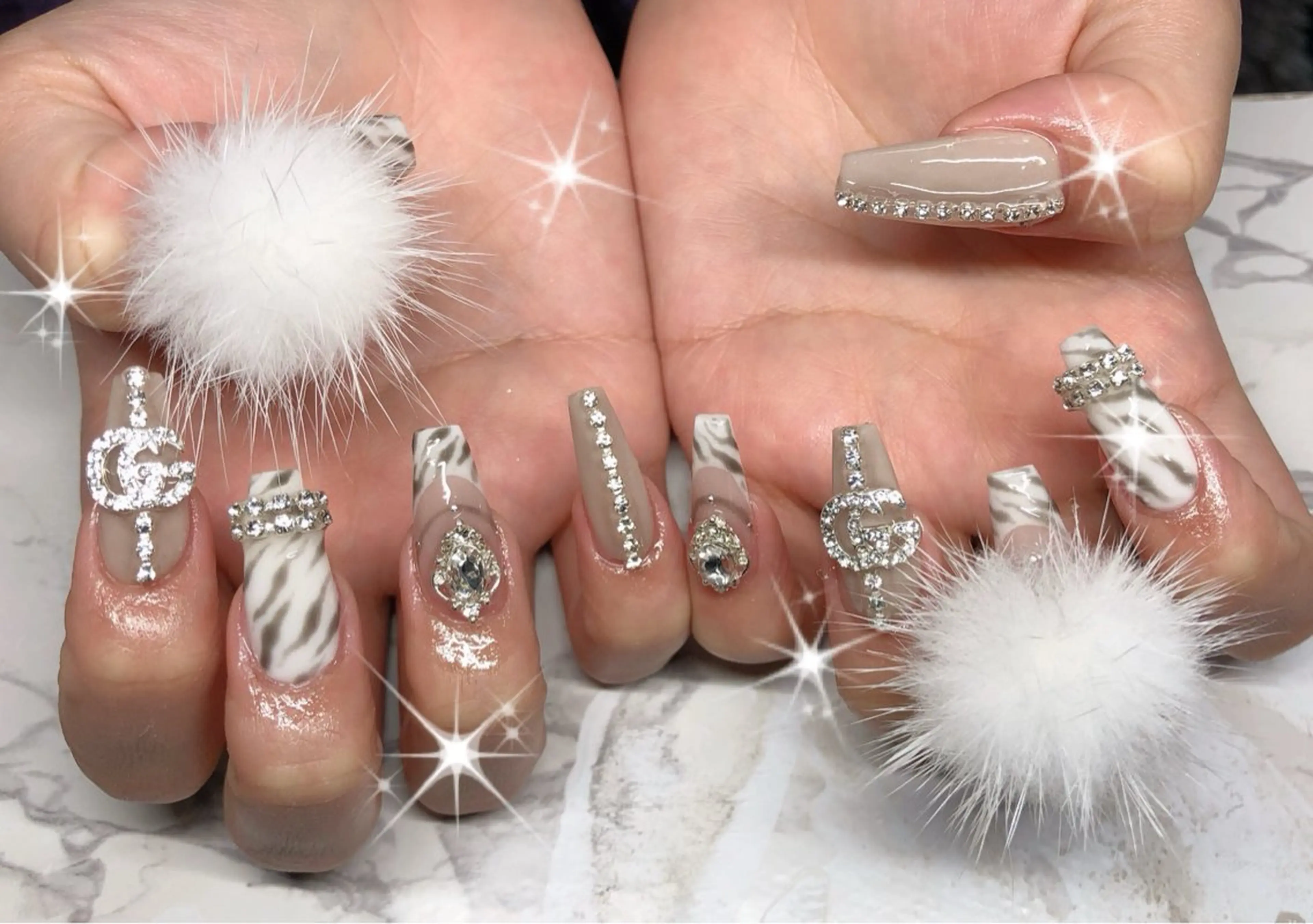 ネイル Nailsalon SKiのネイルデザイン