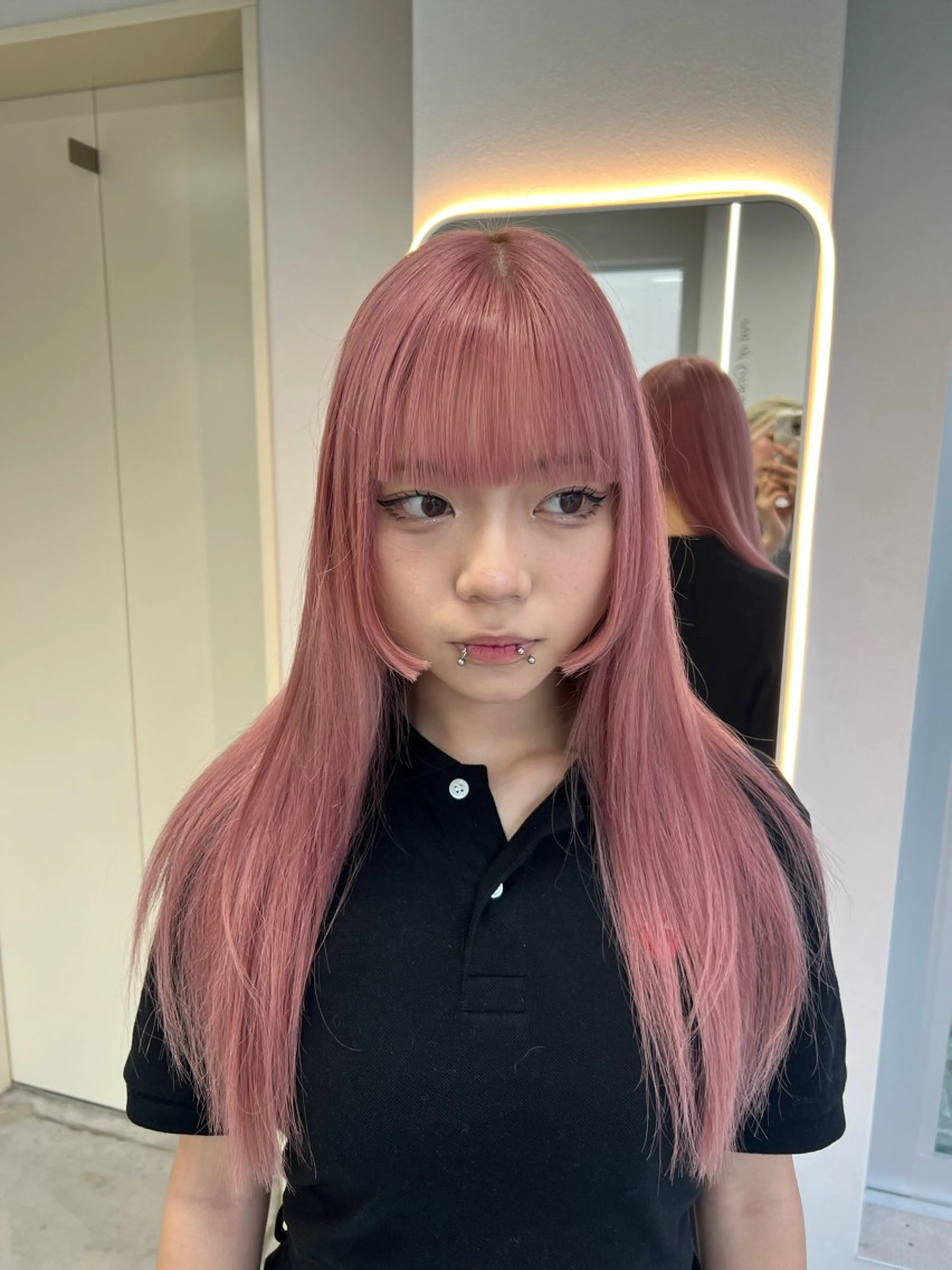 ロング ヘアカラー maya レイヤーカットのヘアスタイル