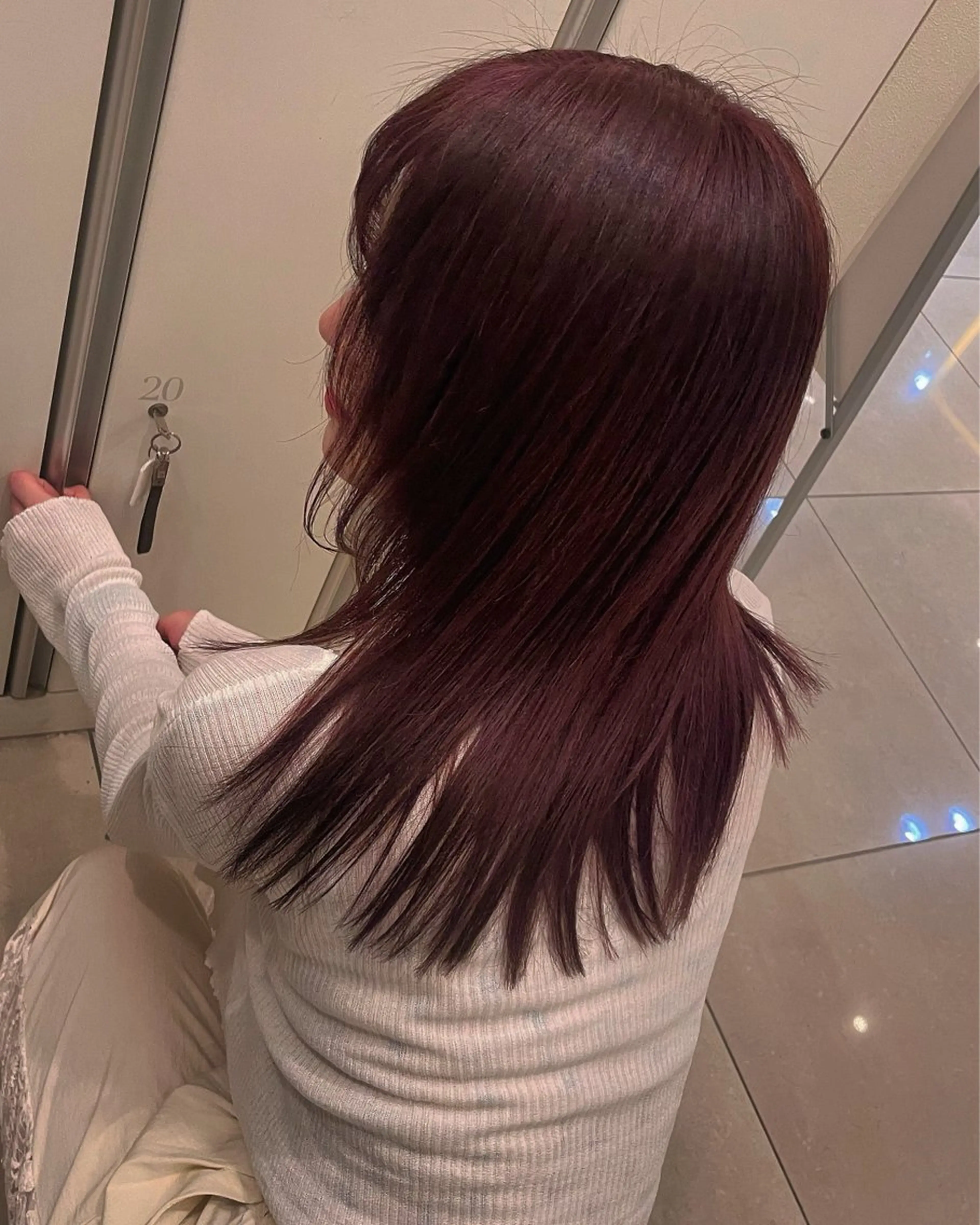 セミロング ヘアカラー トリートメント 透明感/ハイトーン ／レッドカラー🍓のヘアスタイル