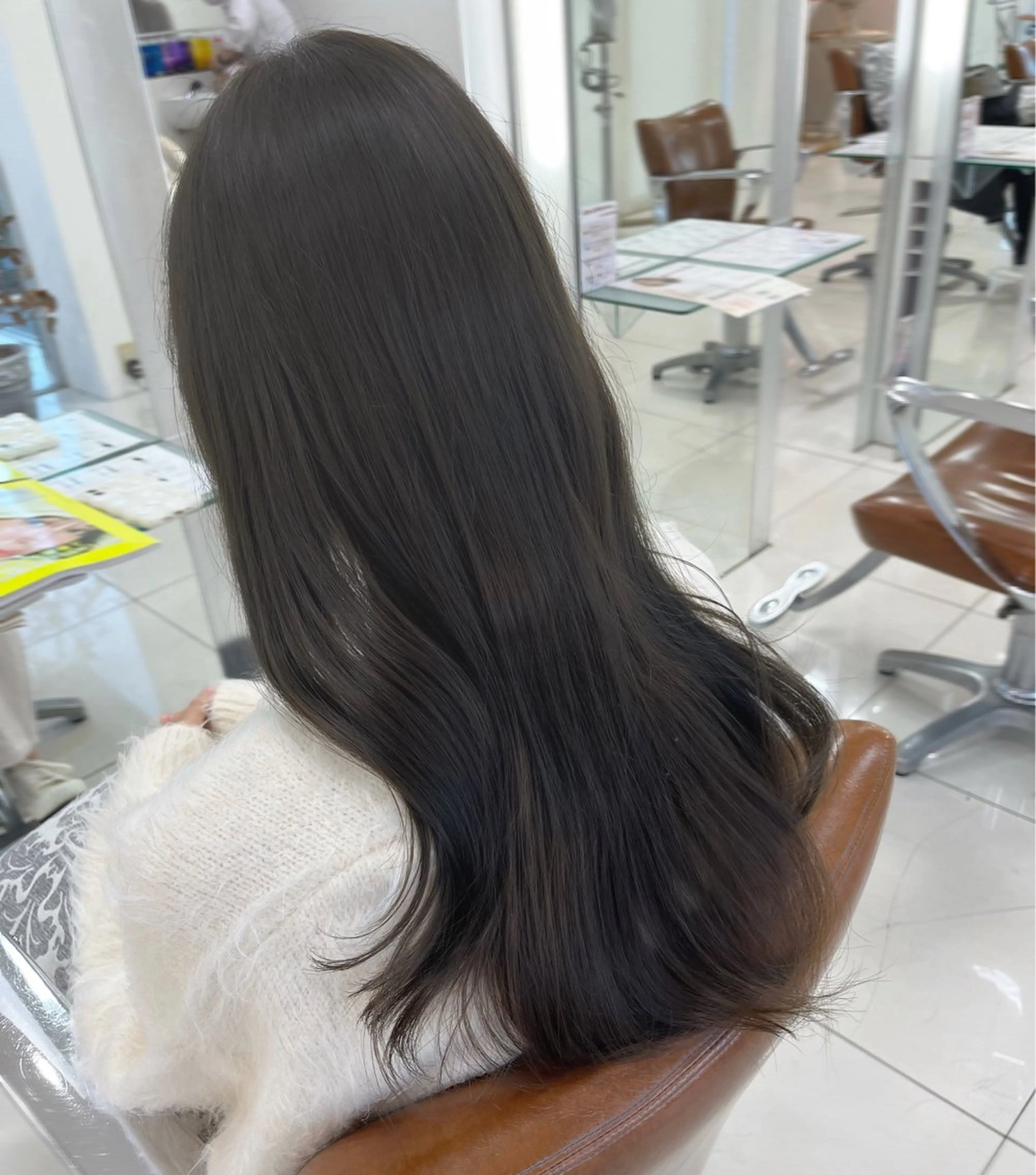 ロング カラー ベージュカラー 透明感カラー オリーブベージュ 髪質改善/韓国ヘア/ 赤み消し/sahoのヘアスタイル