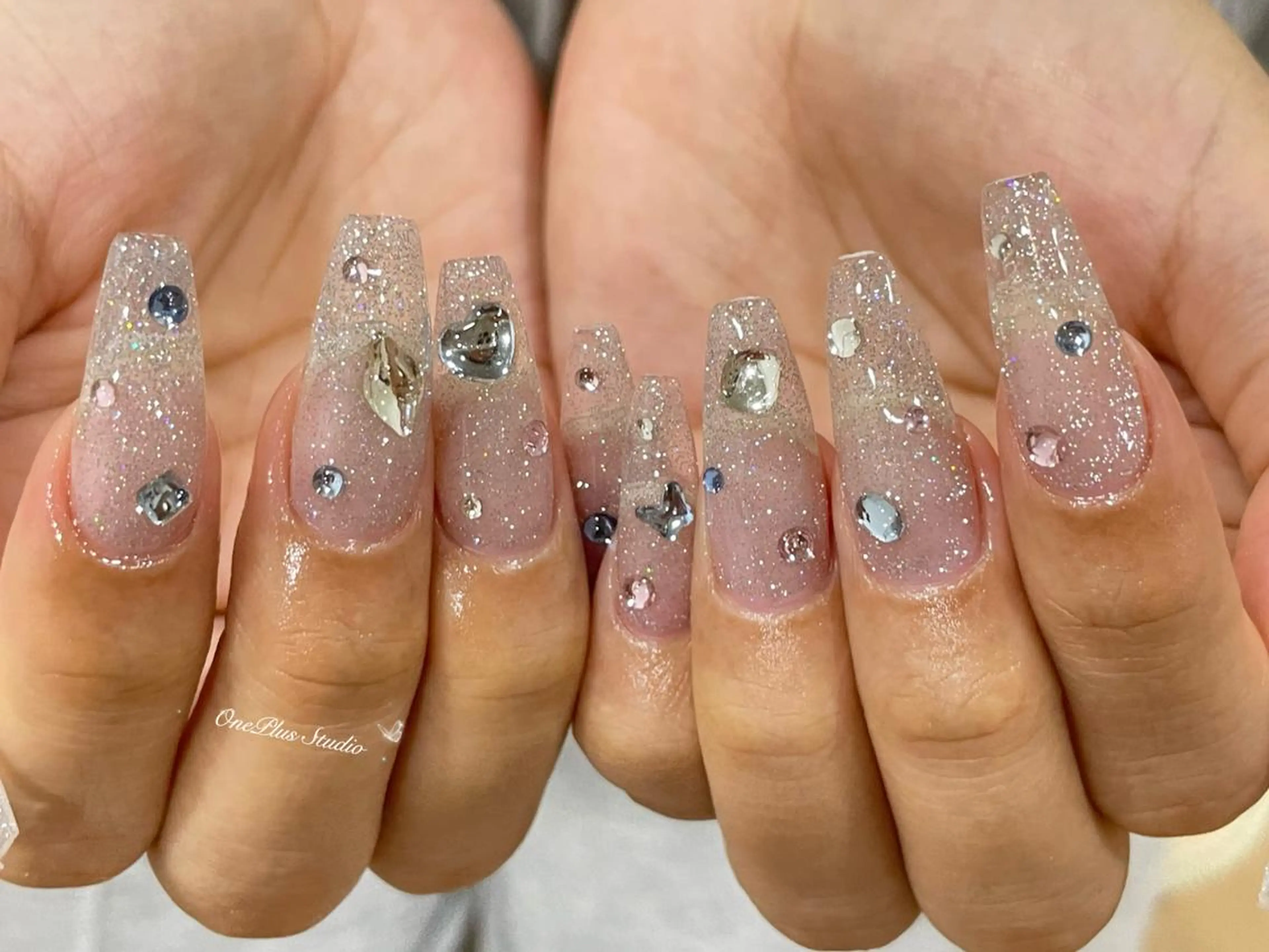 ネイル アートネイル オーロラネイル ガーリー キラキラネイル 韓国ネイル haruka 🧸のネイルデザイン