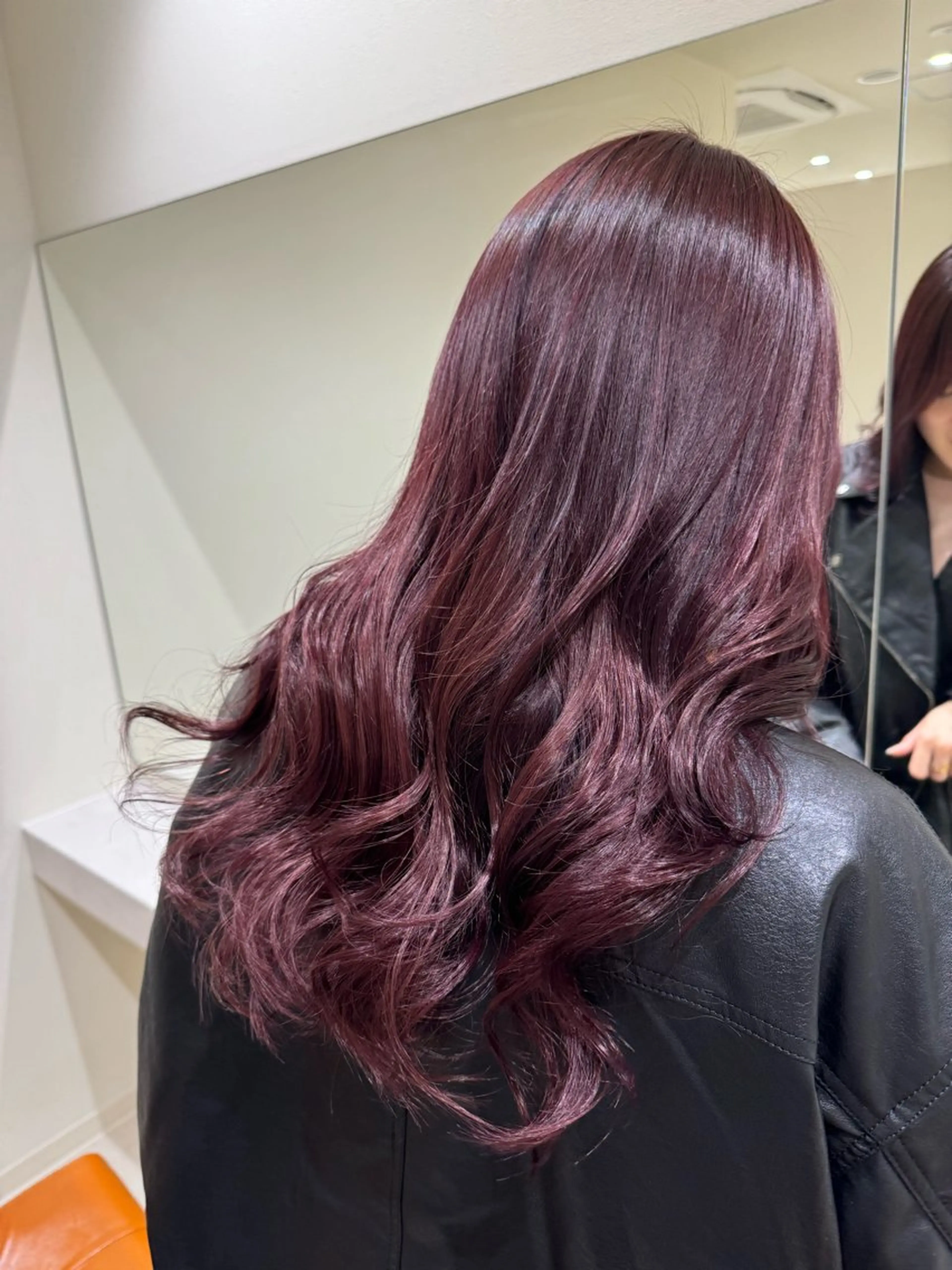 ロング 岡村 玲奈のヘアスタイル
