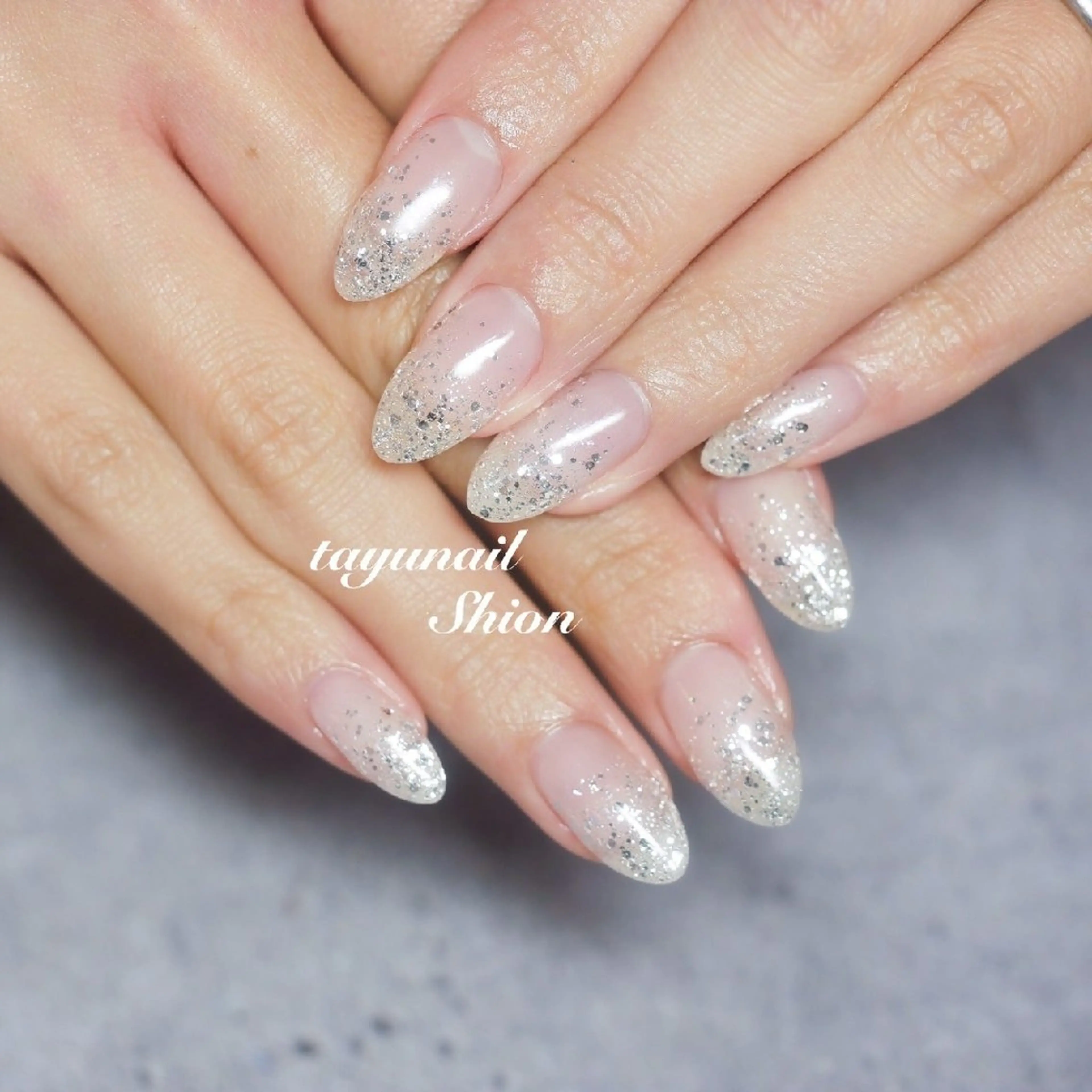 ネイル ジェルネイル グラデーション ラメ(グリッター) ラメグラデーション ロングネイル ネイルサロン・ネイルスクール　たゆnail所属・ネイルサロン 【たゆnail】のネイルデザイン