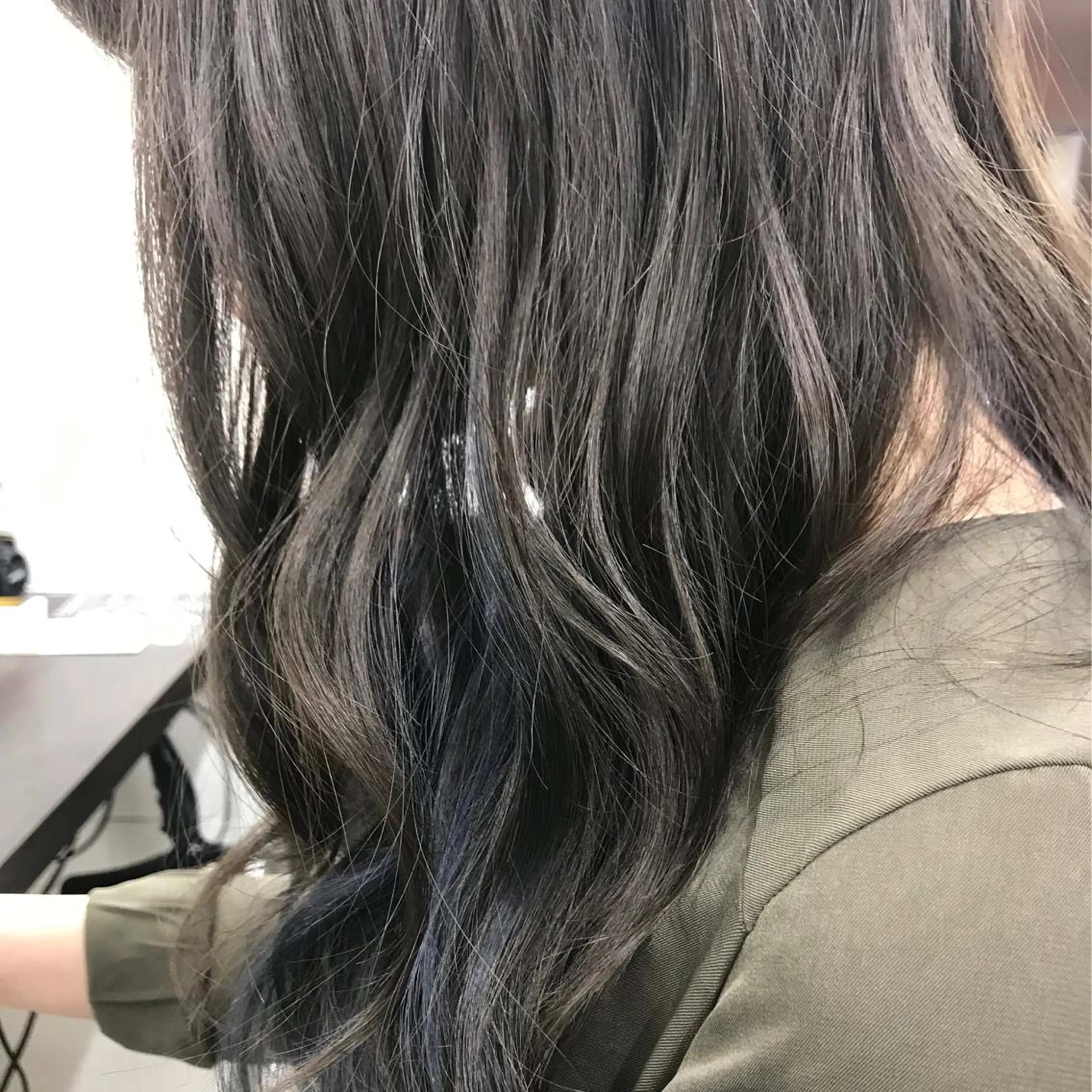 ロング カラー アディクシーカラー ブリーチ ネイビーカラー BOOTH share salon所属・ハタケヤマヨシキ ／BOOTHのヘアスタイル