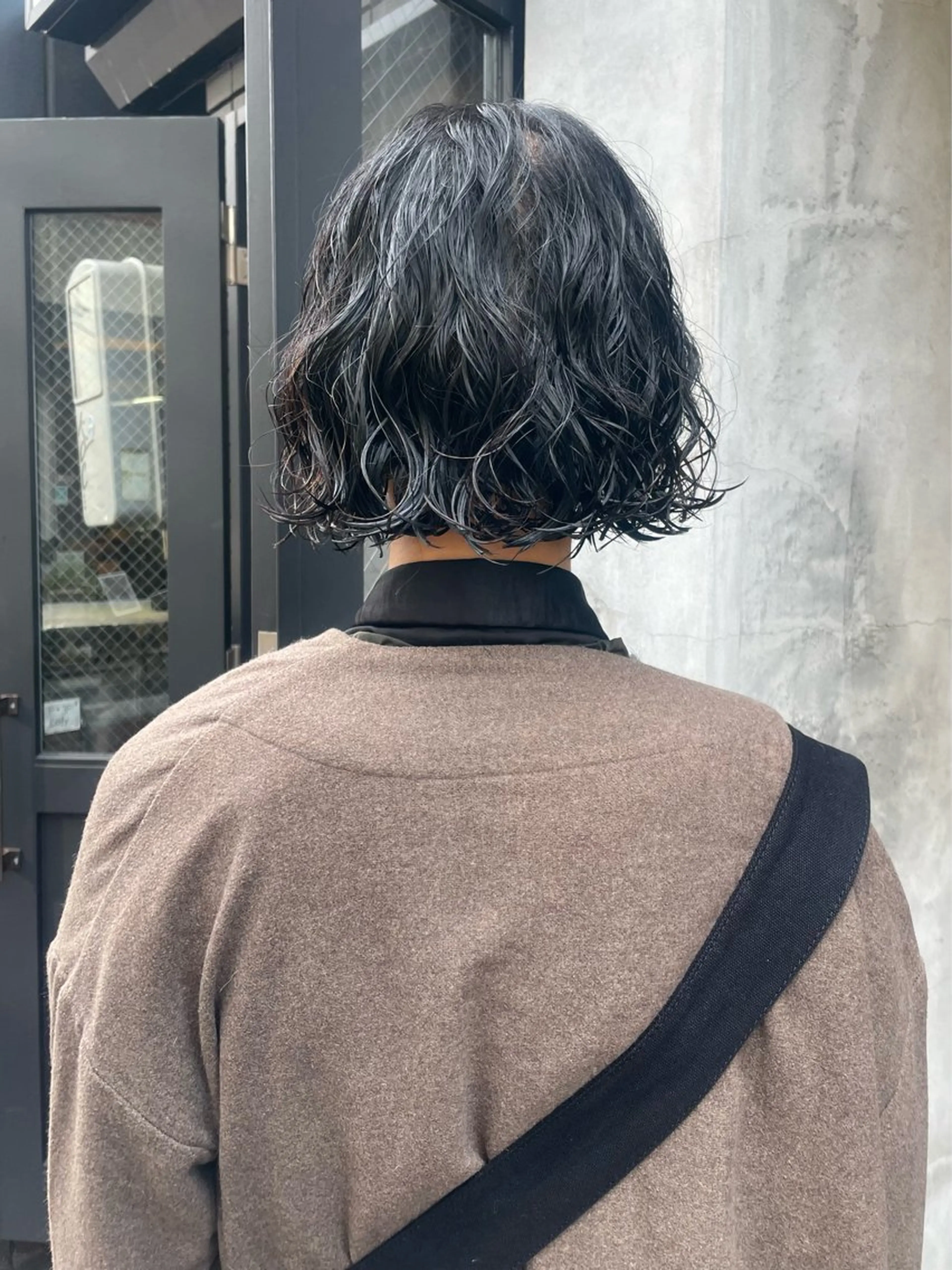 ミディアム カラー パーマ ミディアムパーマ ボブ レイヤー×初 パーマ|hinakoのヘアスタイル