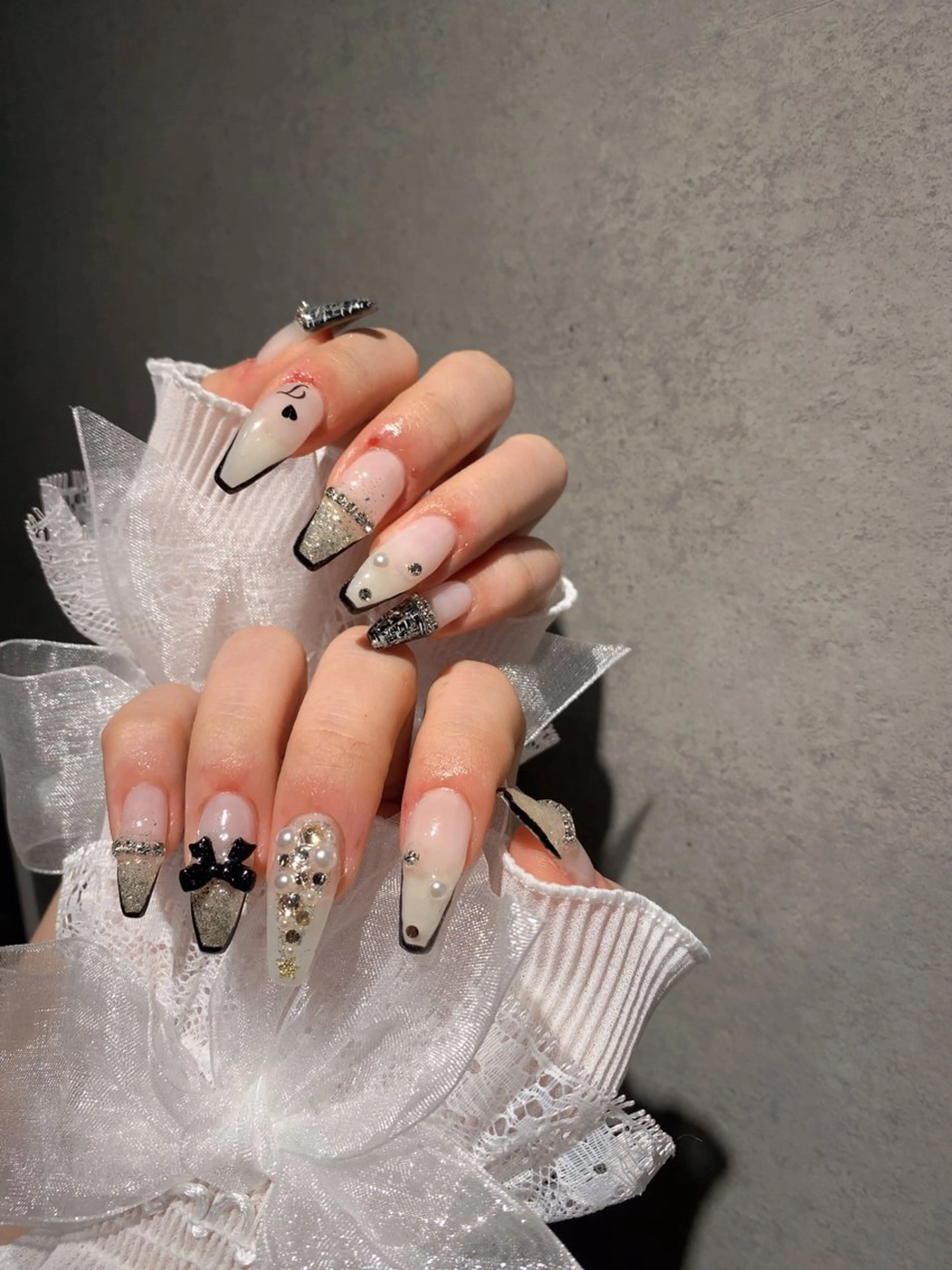 ネイル I-nailロング /ワンホン/キラキラのネイルデザイン