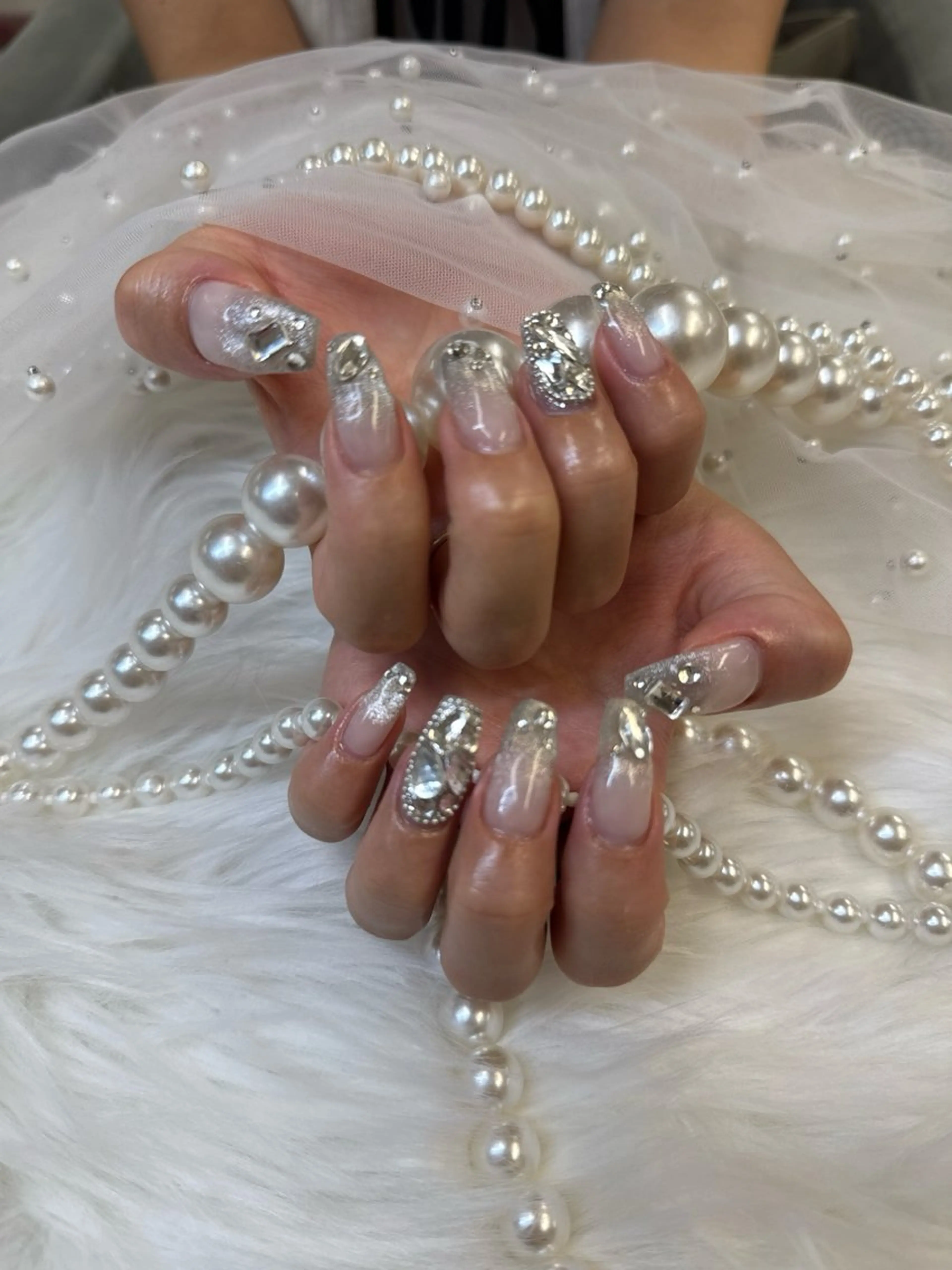 ネイル アートネイル フレンチネイル ジェルネイル ガラスフレンチ グラデーション Queeens nailのネイルデザイン