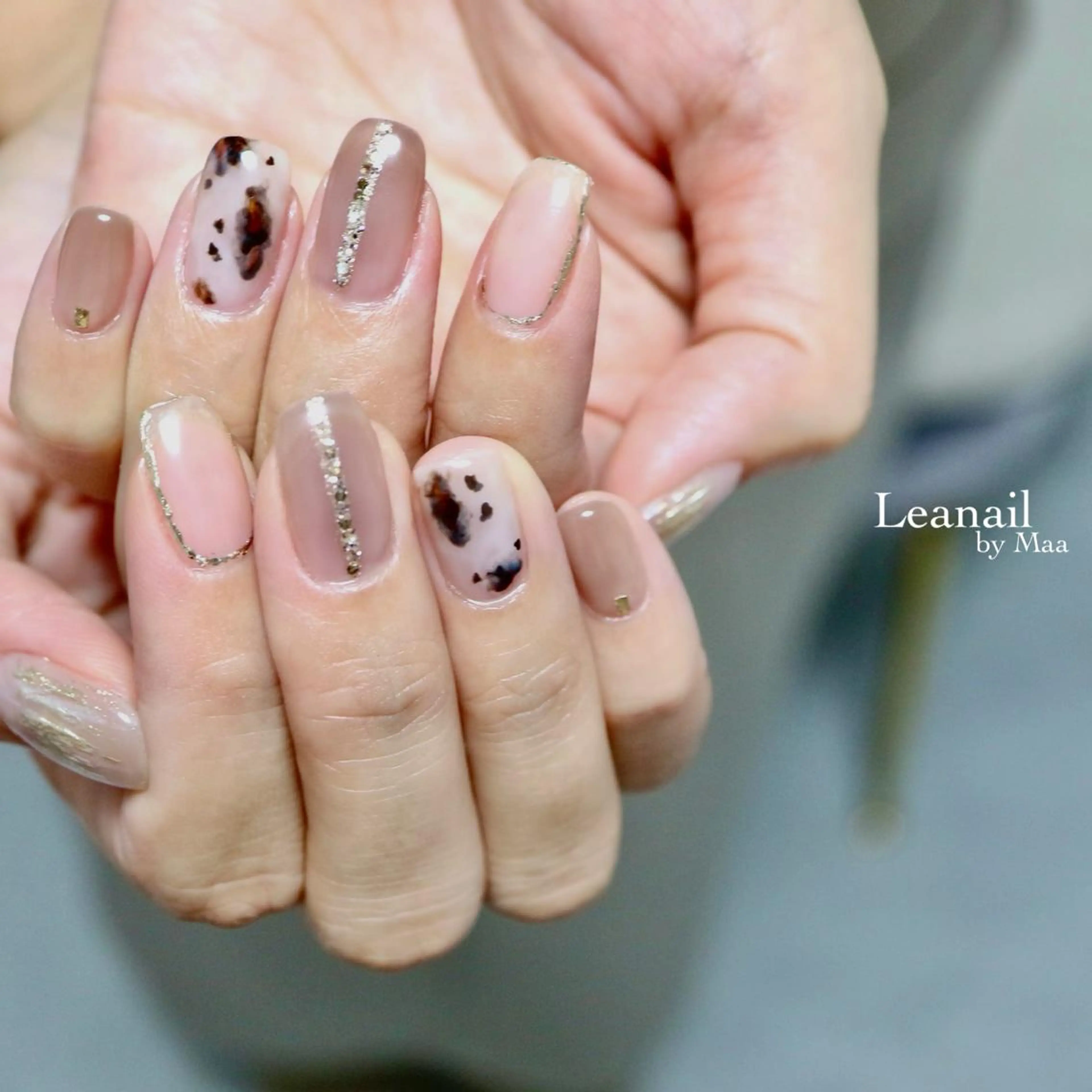 ネイル アニマル柄 ニュアンスネイル private_ salon.Leaのネイルデザイン