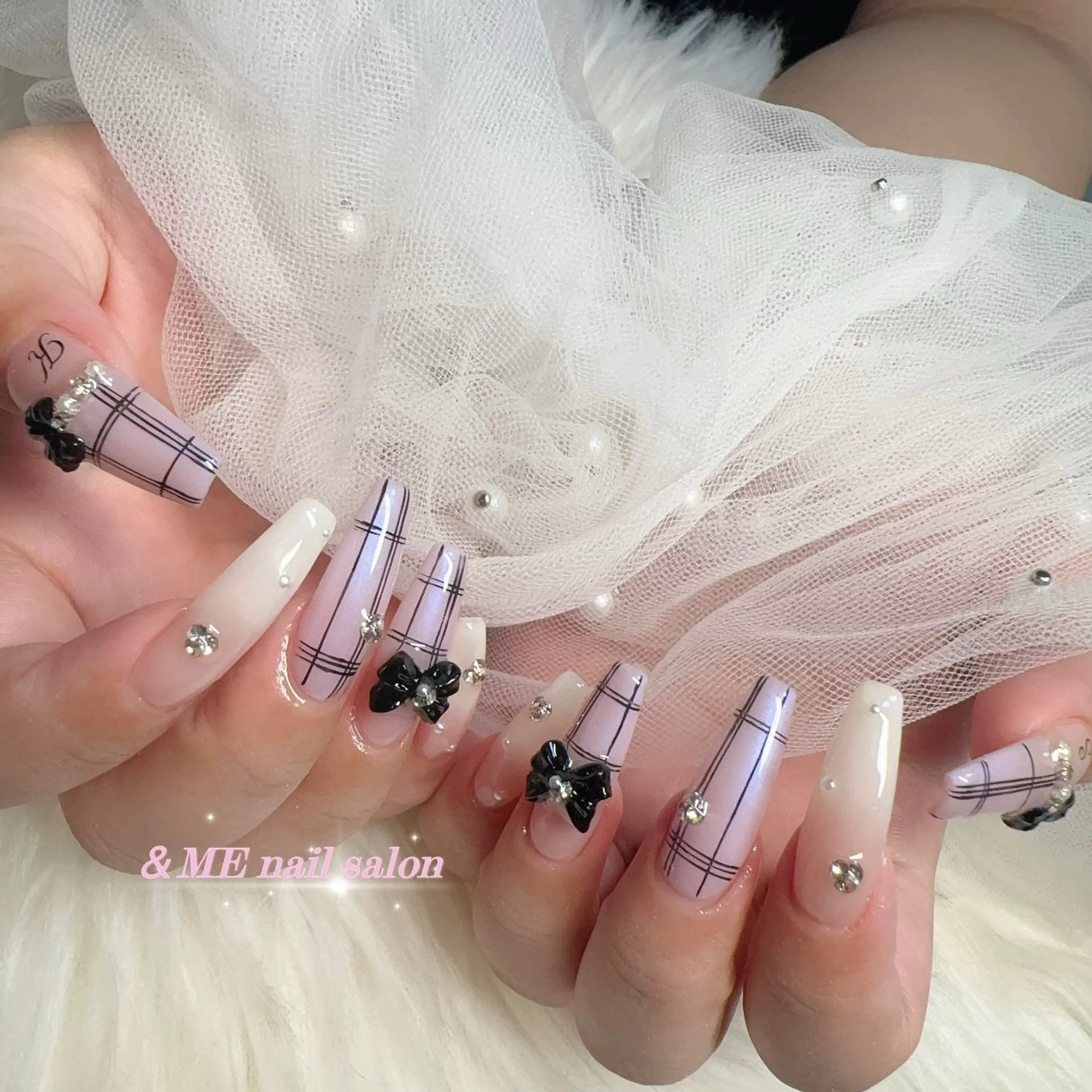 ネイル ハンドネイル &ME ネイルサロンのネイルデザイン