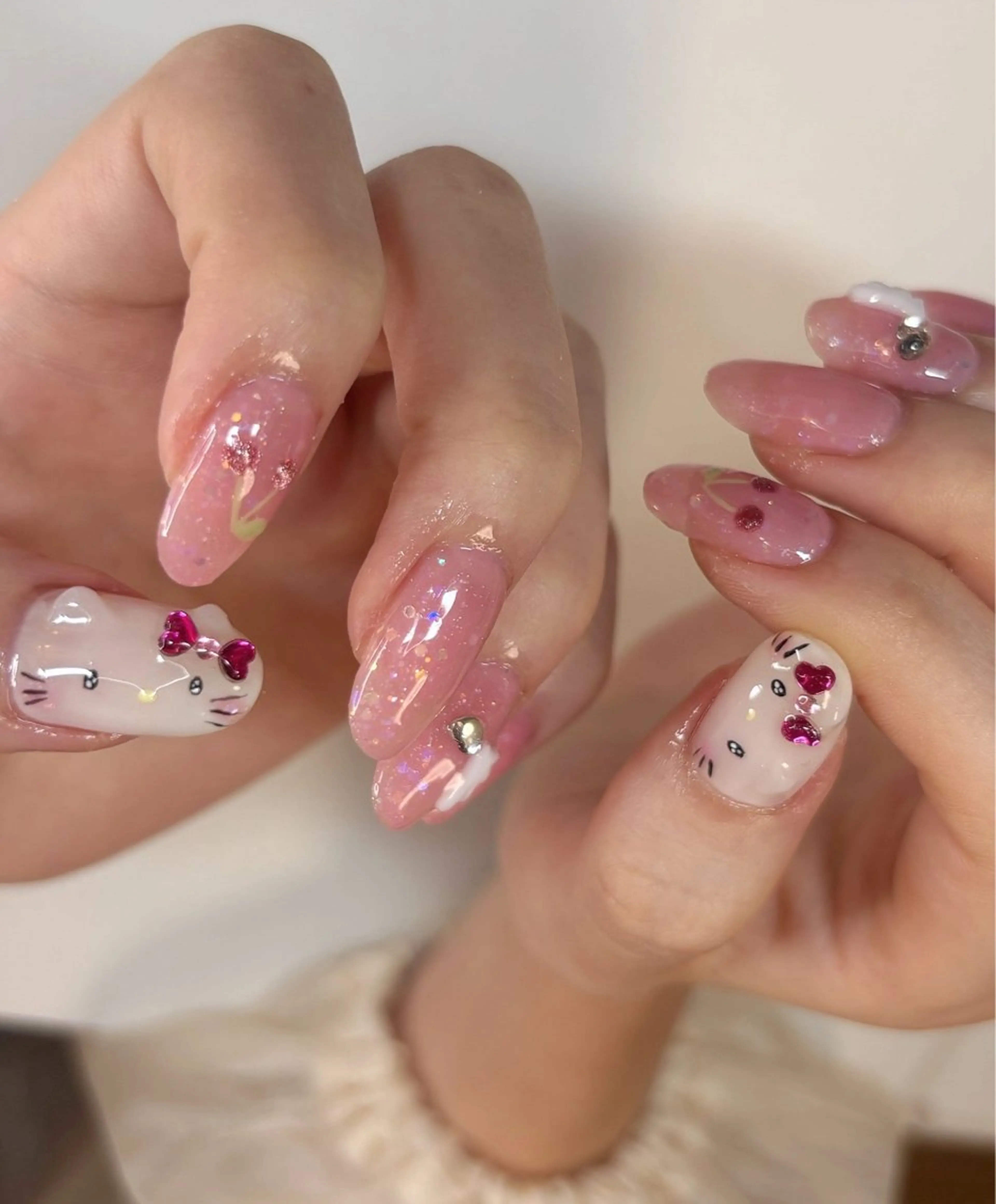 ネイル moi nail ˙⋆.˚のネイルデザイン
