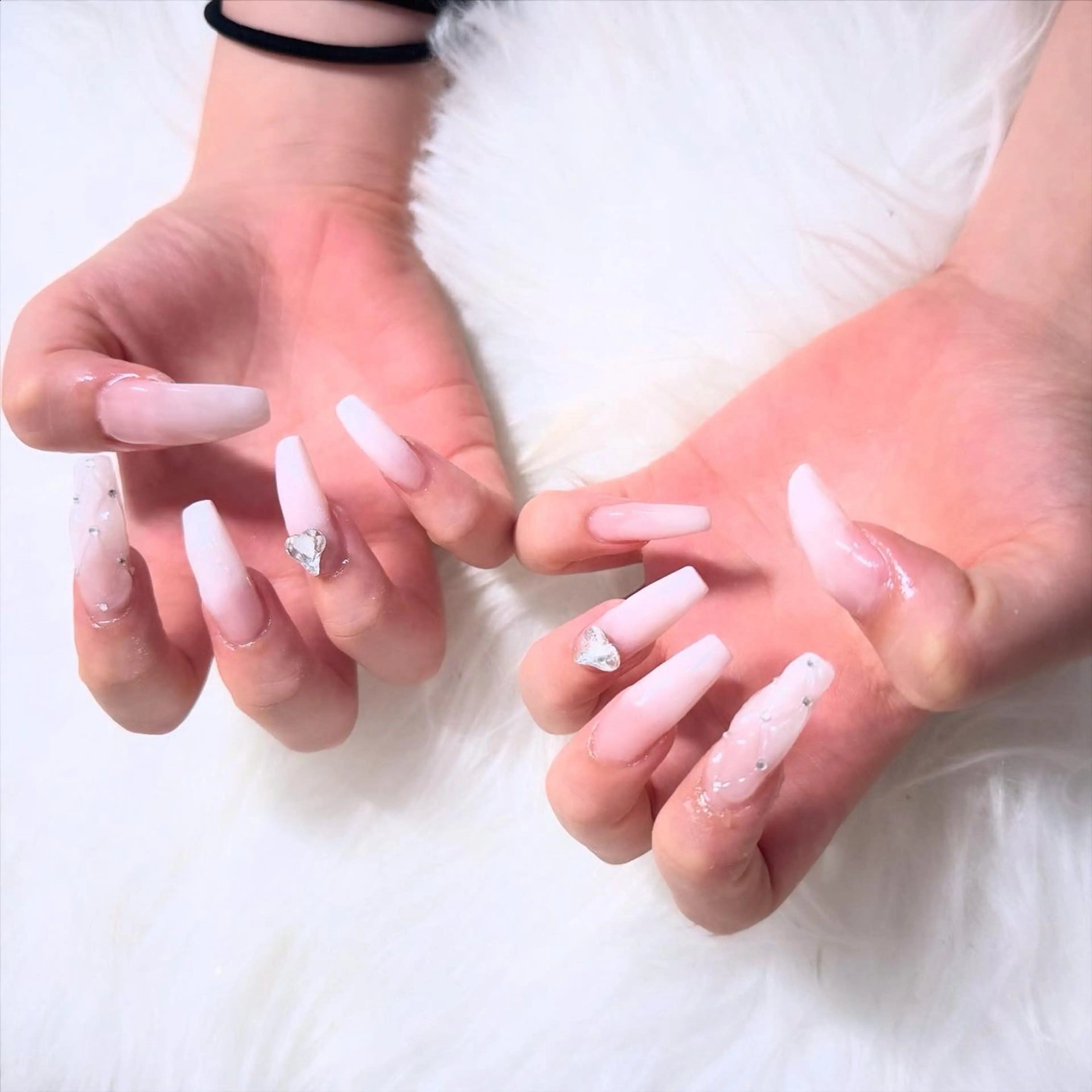 ロング ハンドネイル mao .のネイルデザイン