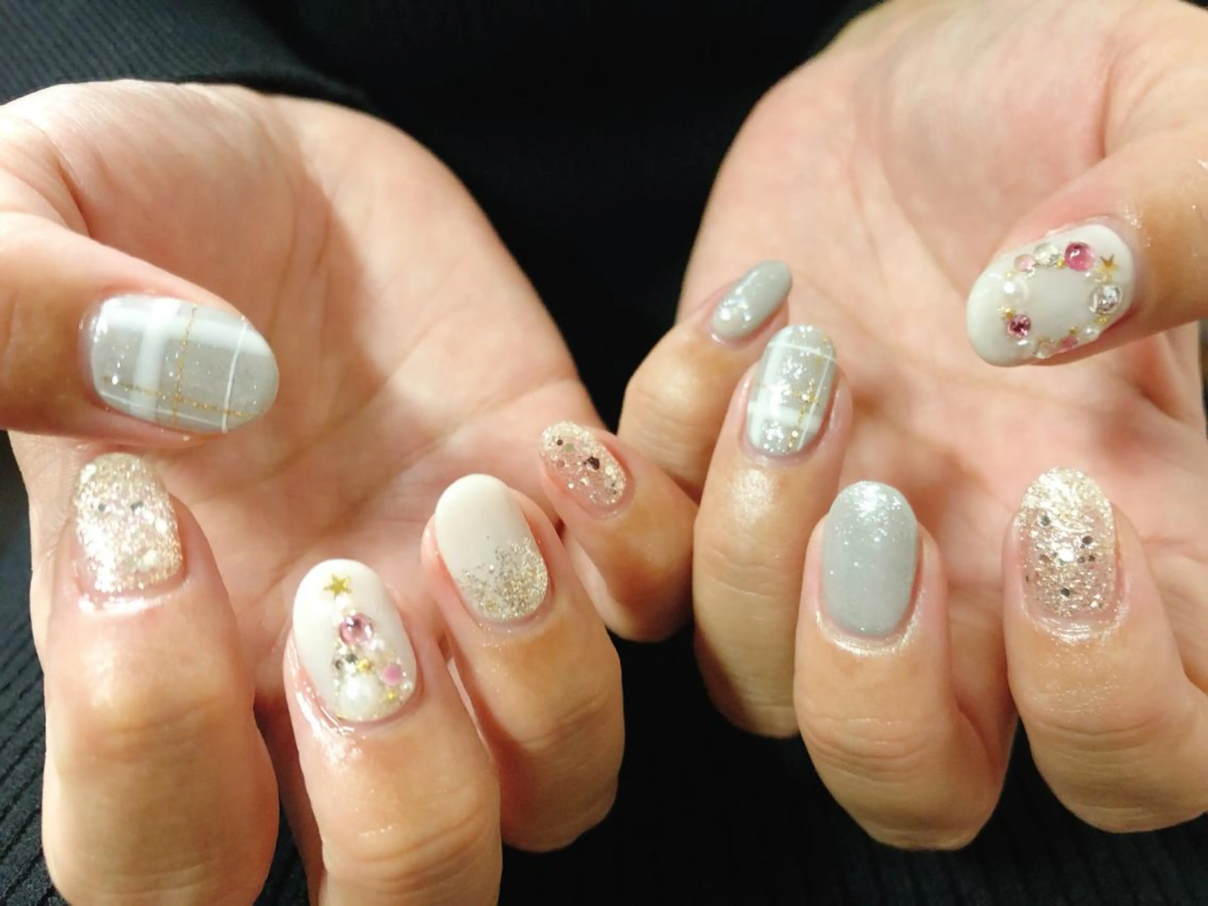 ネイル 冬ネイル クリスマス ハンドネイル kiki nail &brow二子玉川の眉毛・アイブロウイメージ