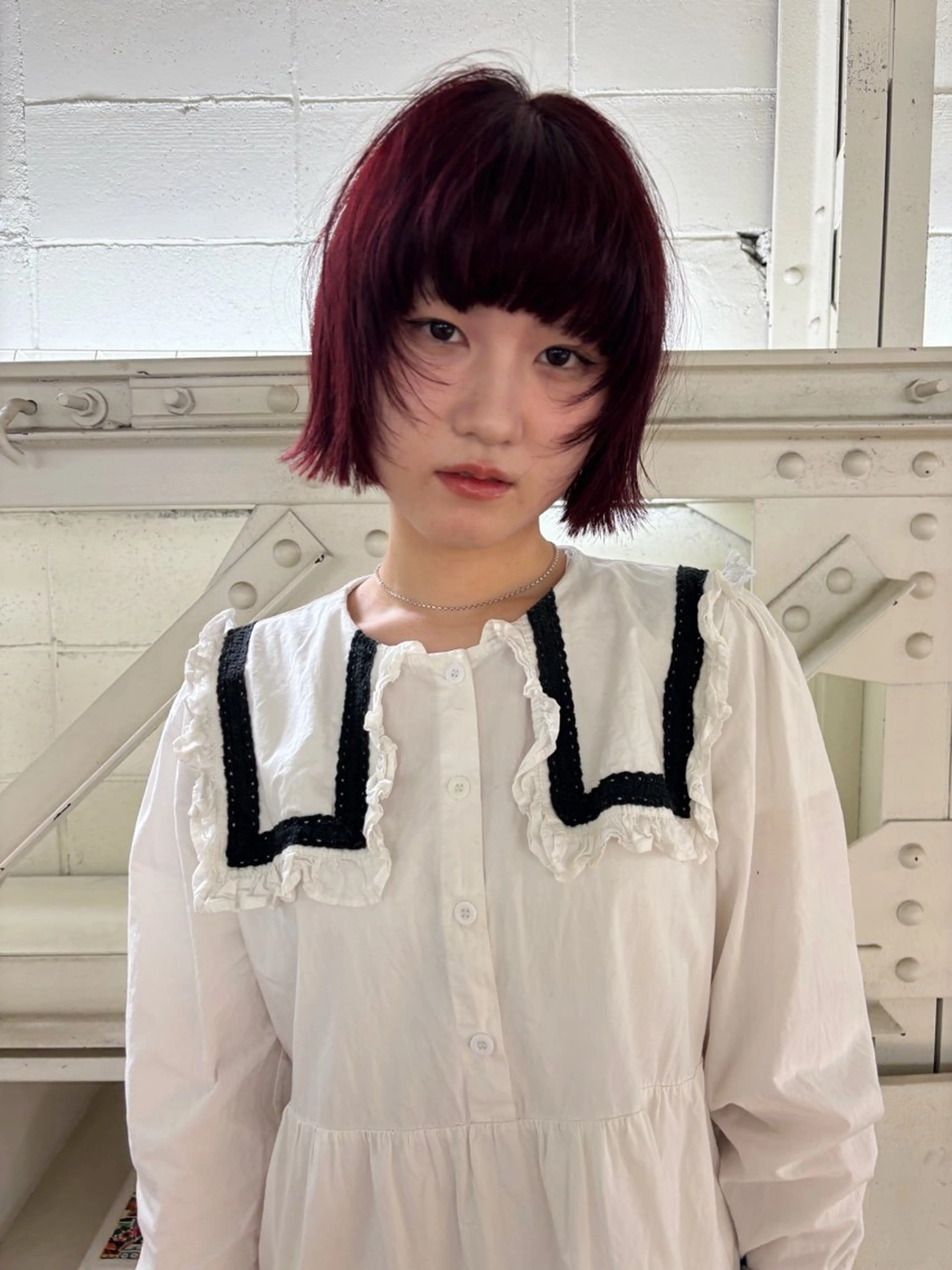 ショート カラー ボルドーカラー ボブ 顔周りカット カット ヘアカラー CACHÉ ワカナ🎀のヘアスタイル