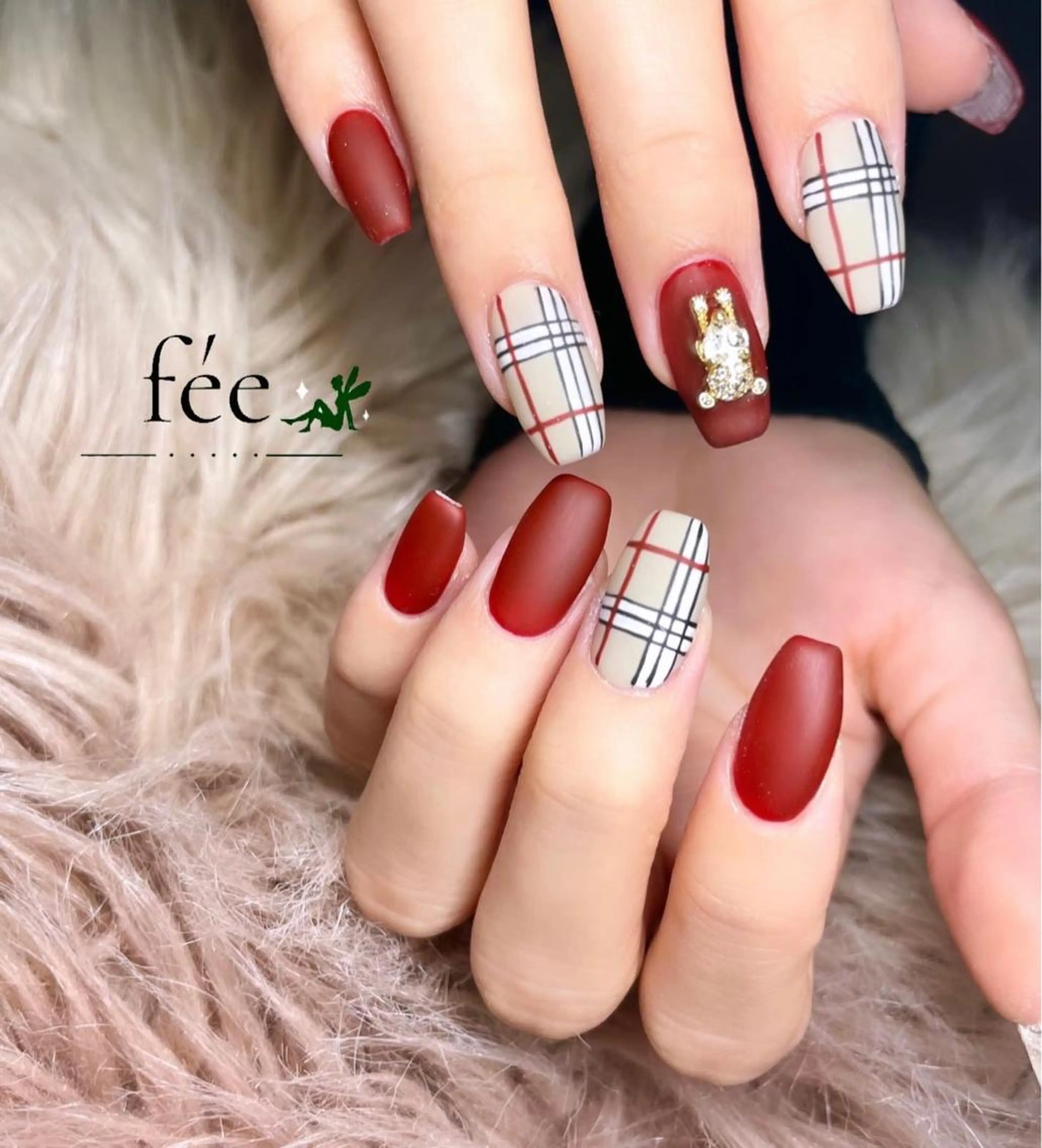 ネイル フットネイル ジェルネイル 韓国ネイル マグネットネイル ミラーネイル ハンドネイル nail salon fee(フィー)のネイルデザイン