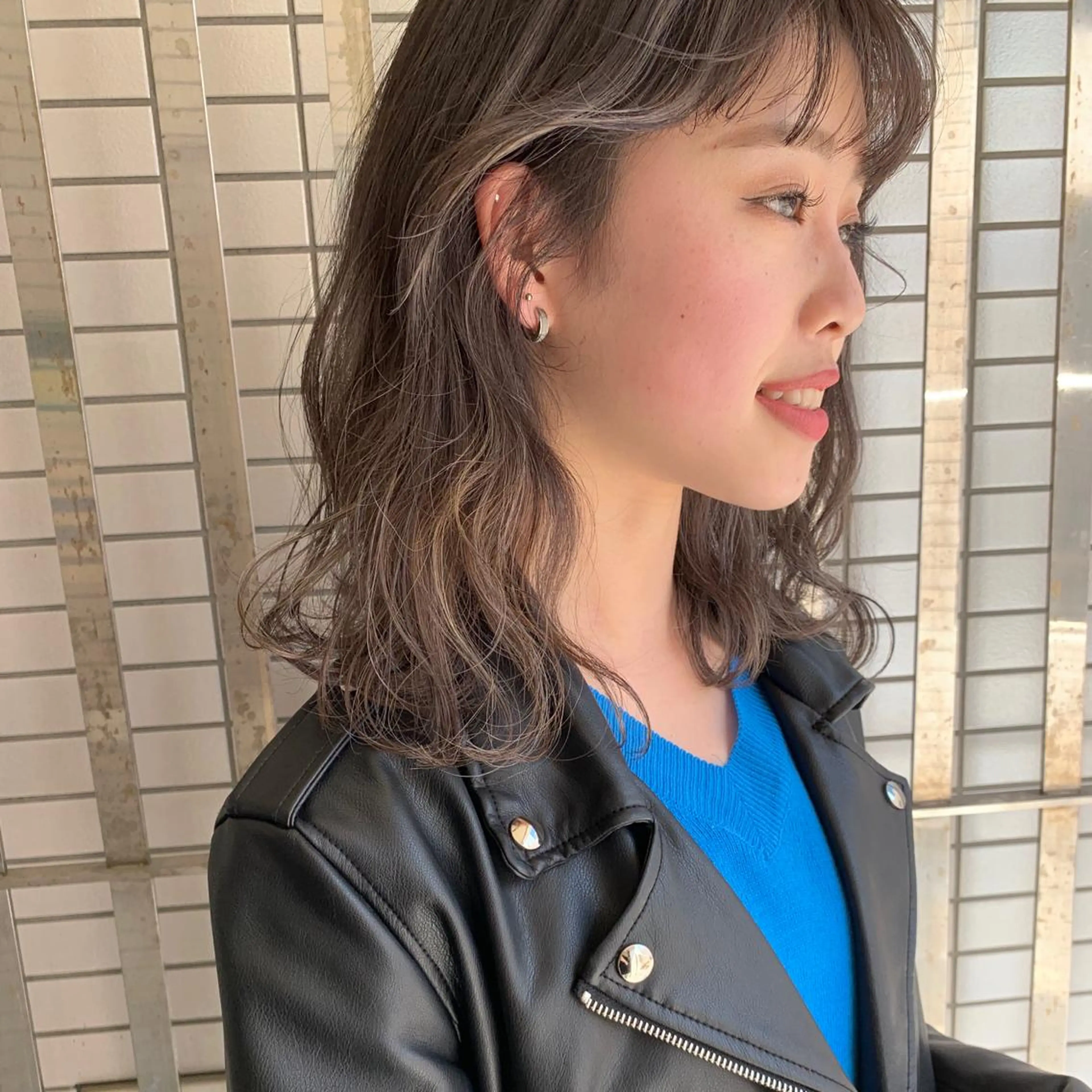 ミディアム カラー YUSUKE レイヤーカットカラーのヘアスタイル
