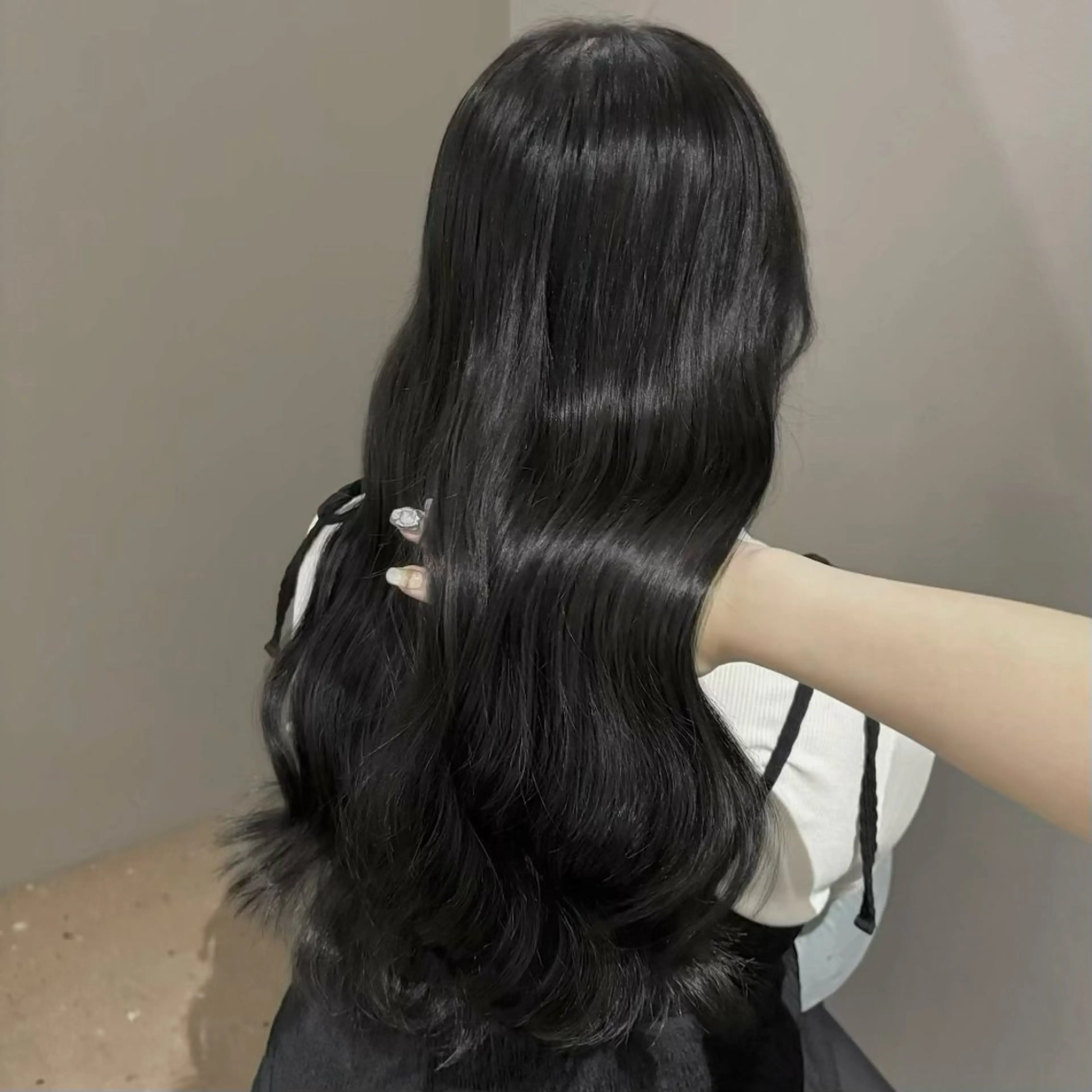 セミロング カラー グレージュ🐰透明感 カラー🫧akihoのヘアスタイル