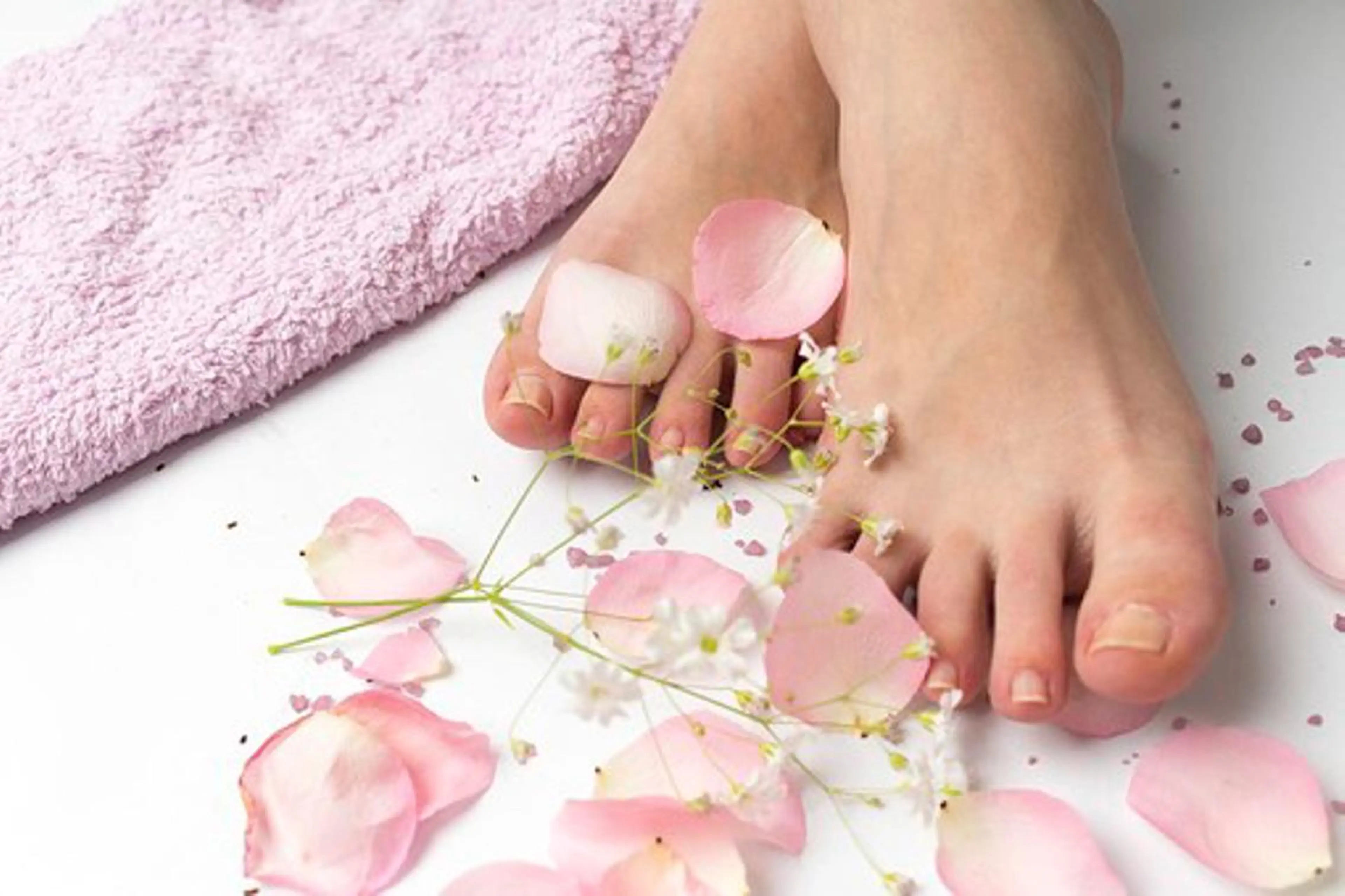 極上フットスパ+艶感マグネットネイルコースの写真