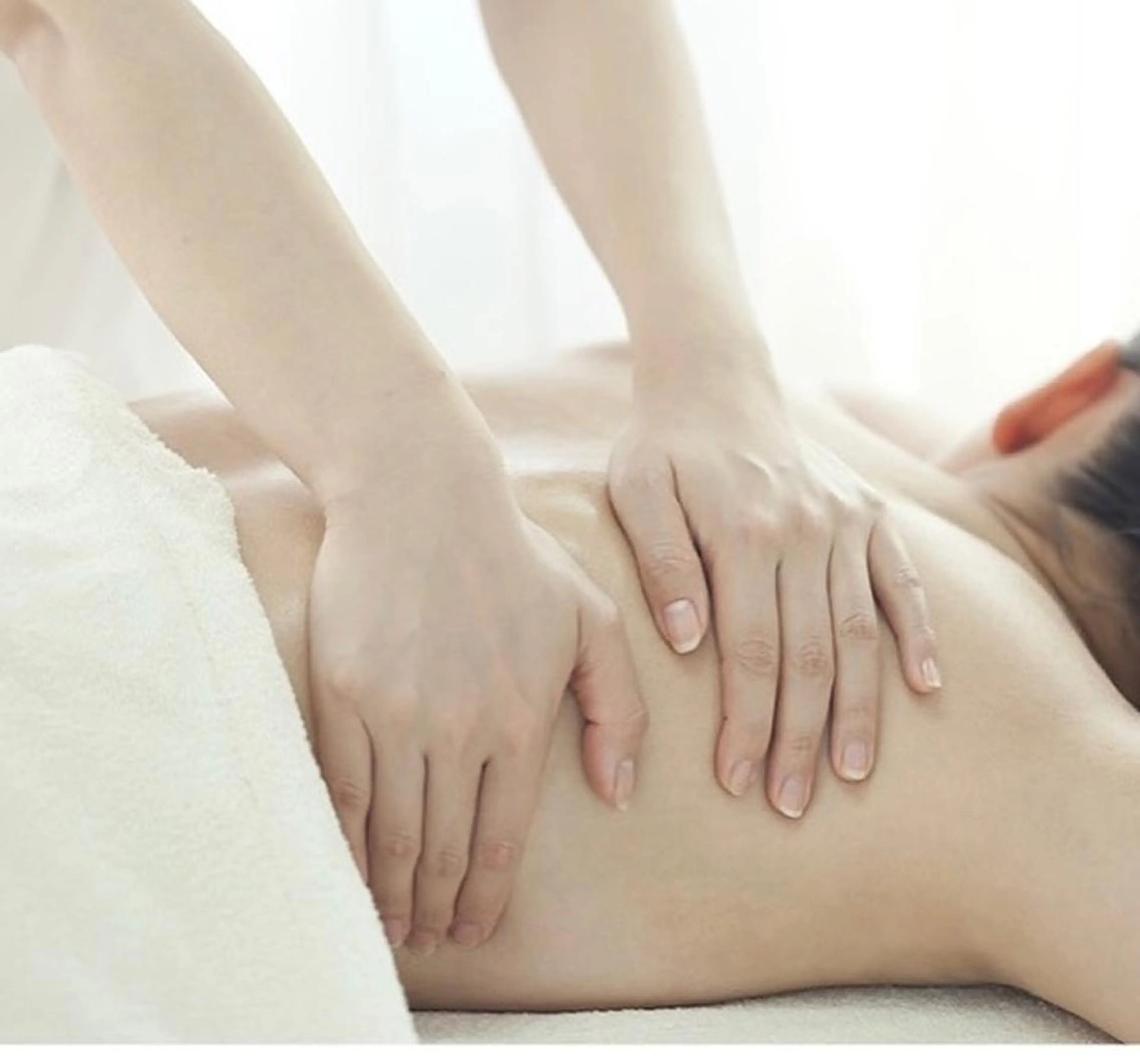 🌺おためしメニュー🌺アロマオイルマッサージ60分コース(上半身全面、下半身全面、背面全面などお選び頂けます)の写真