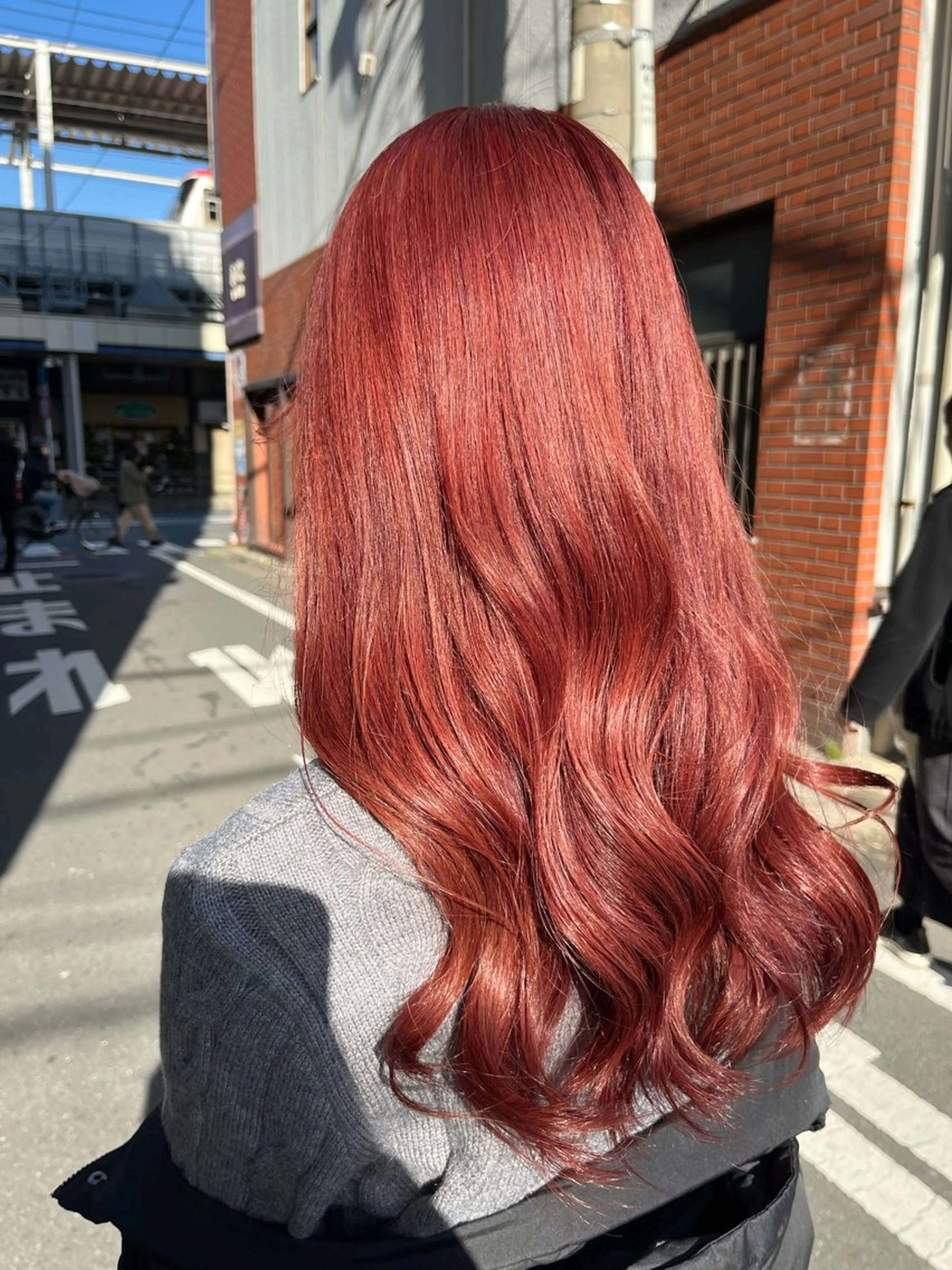 カラー 安達 葵のヘアスタイル