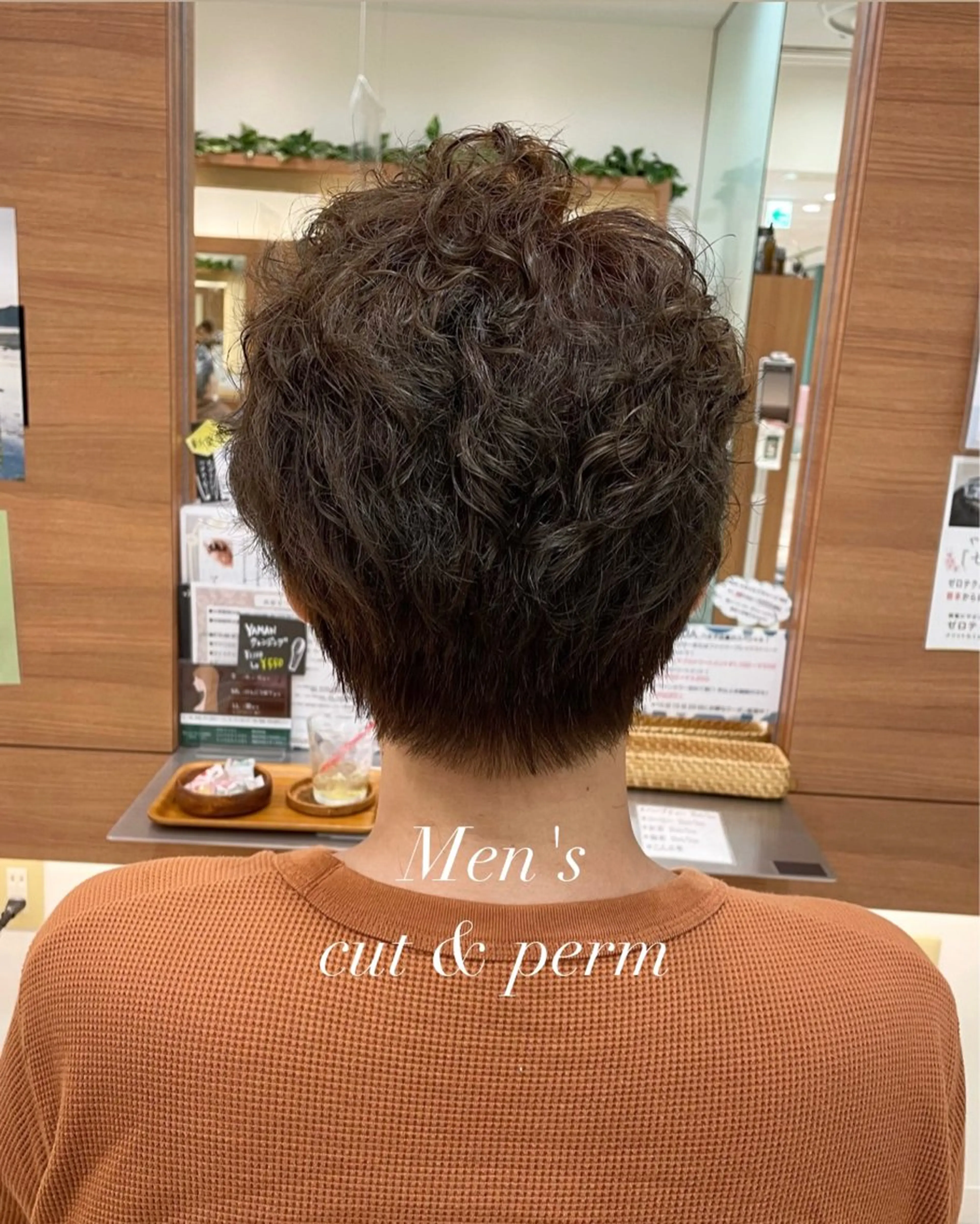 ショート カラー パーマ たつみ ひかる🧸のヘアスタイル