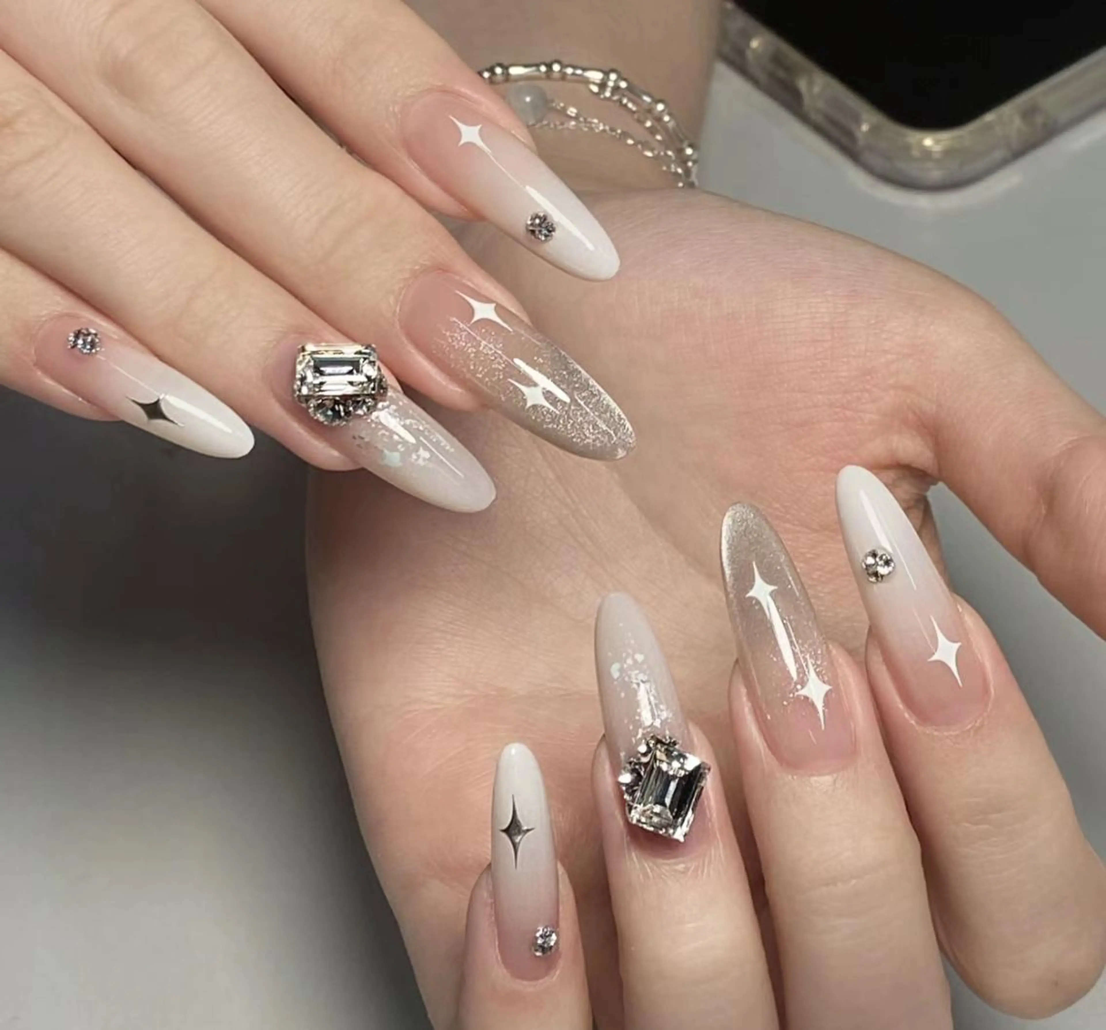 ネイル VIVIAN リサのネイルデザイン