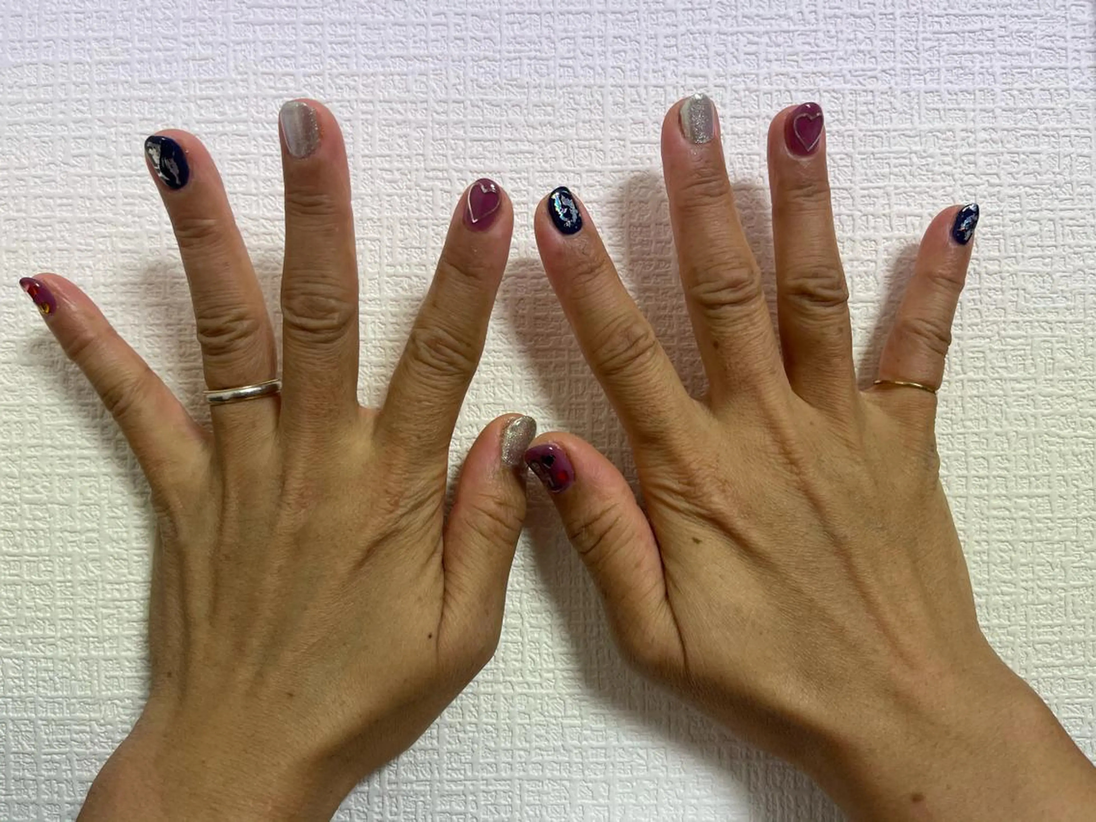 ネイル バレンタイン 本田 留菜のヘアスタイル