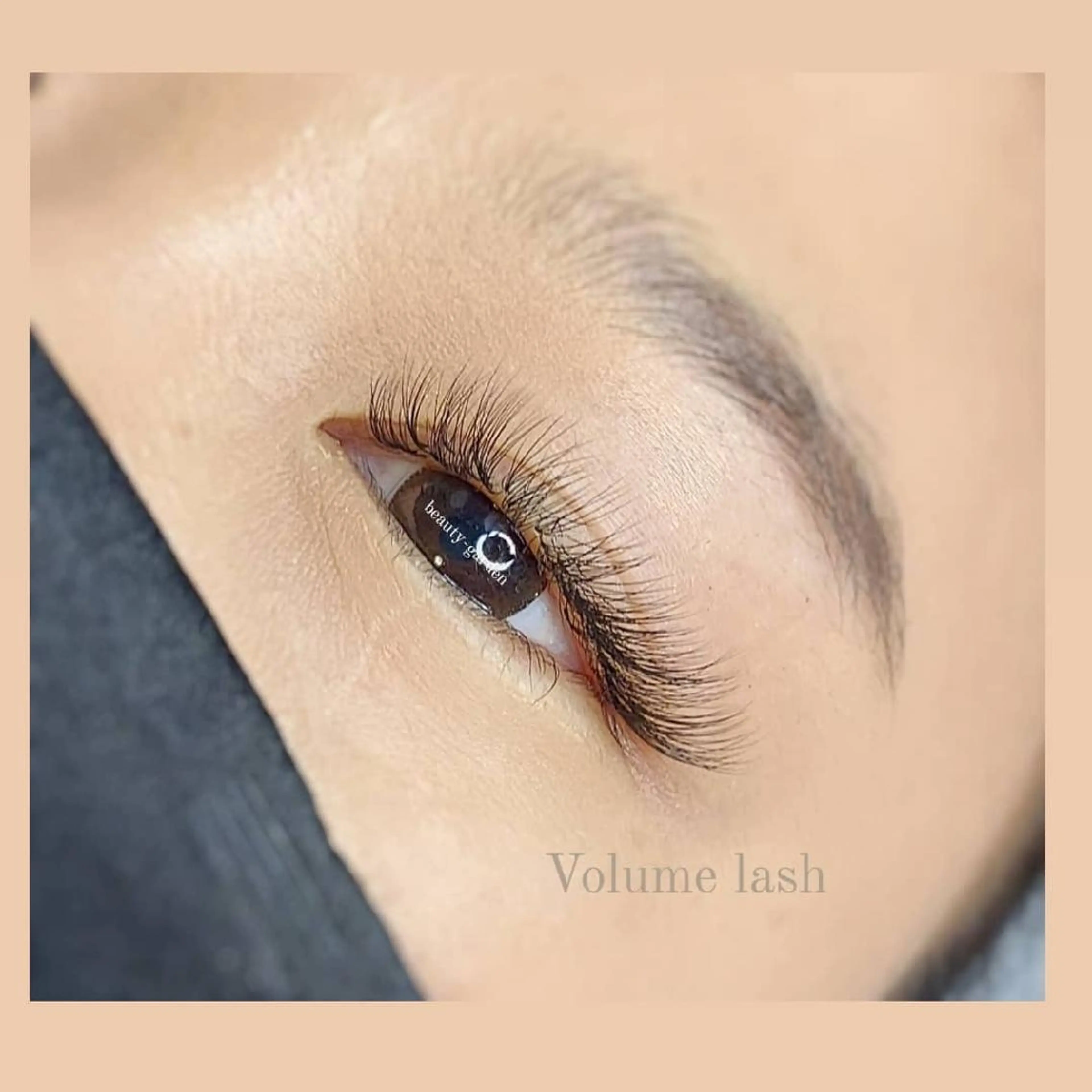 マツエク・マツパ マツエク U_la [ウーラ] 片岡の眉毛・アイブロウイメージ