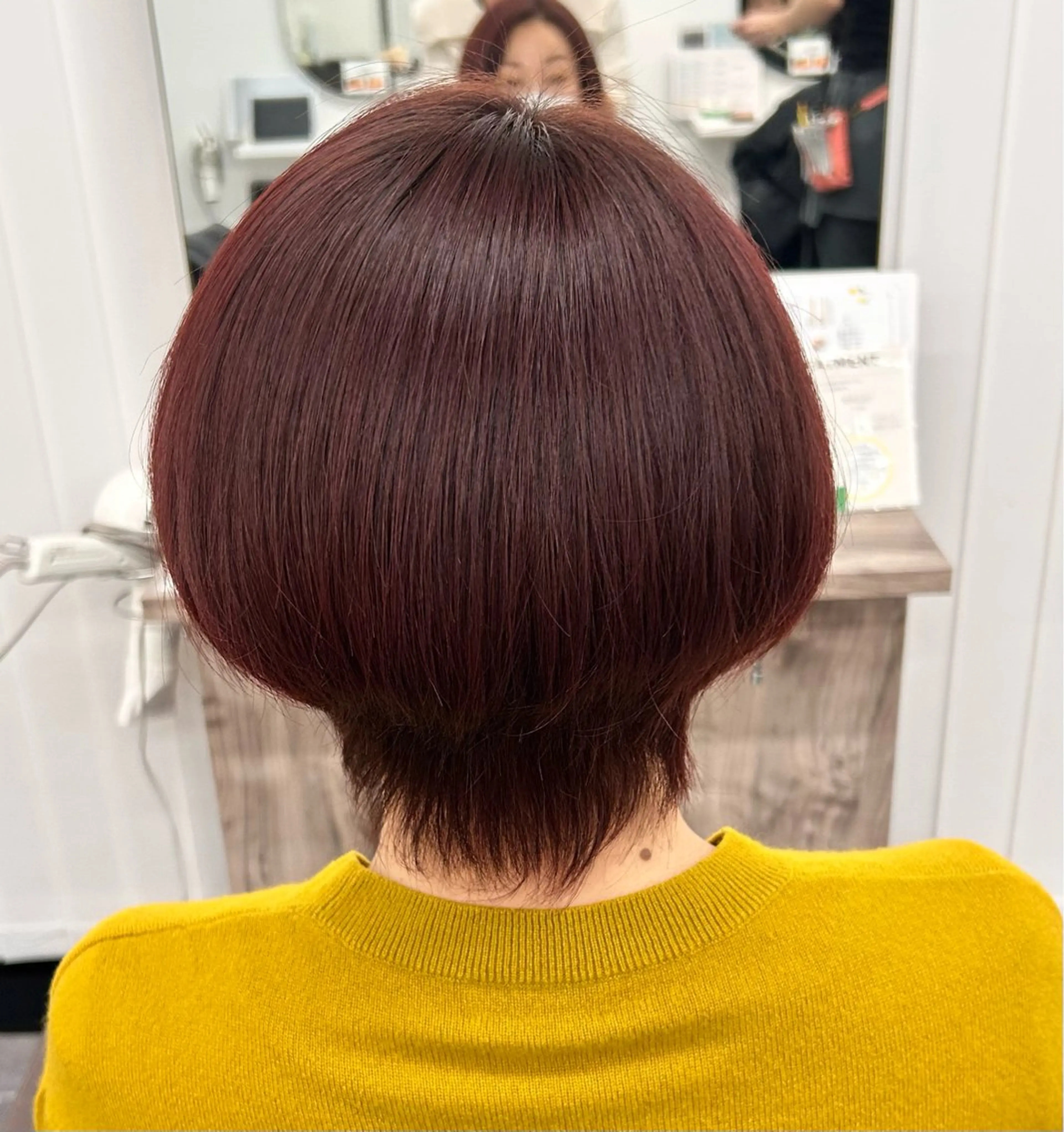 ショート 内藤 友香のヘアスタイル