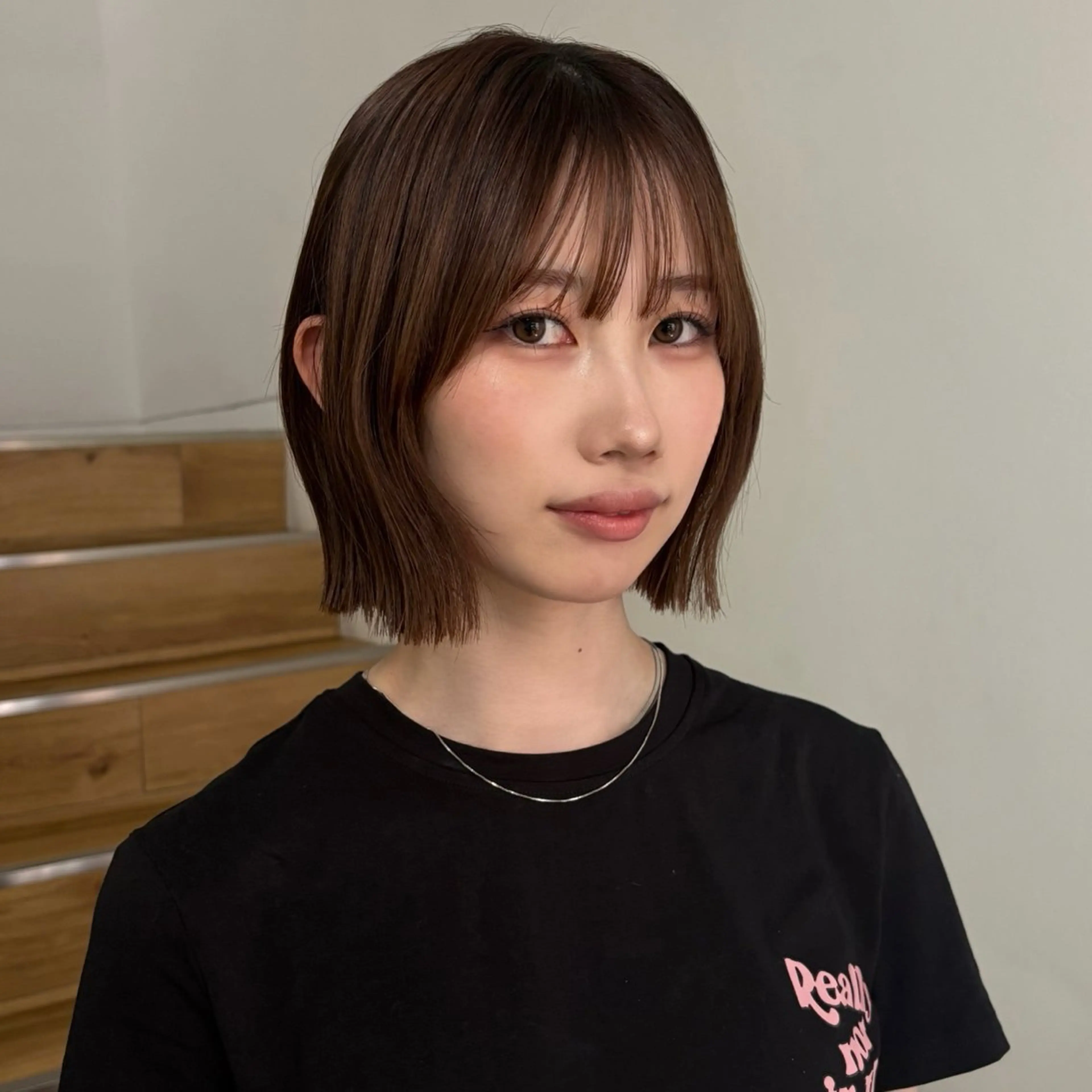 ミディアム ボブ くびれヘア カット ヘアカラー いとう ほのかのヘアスタイル