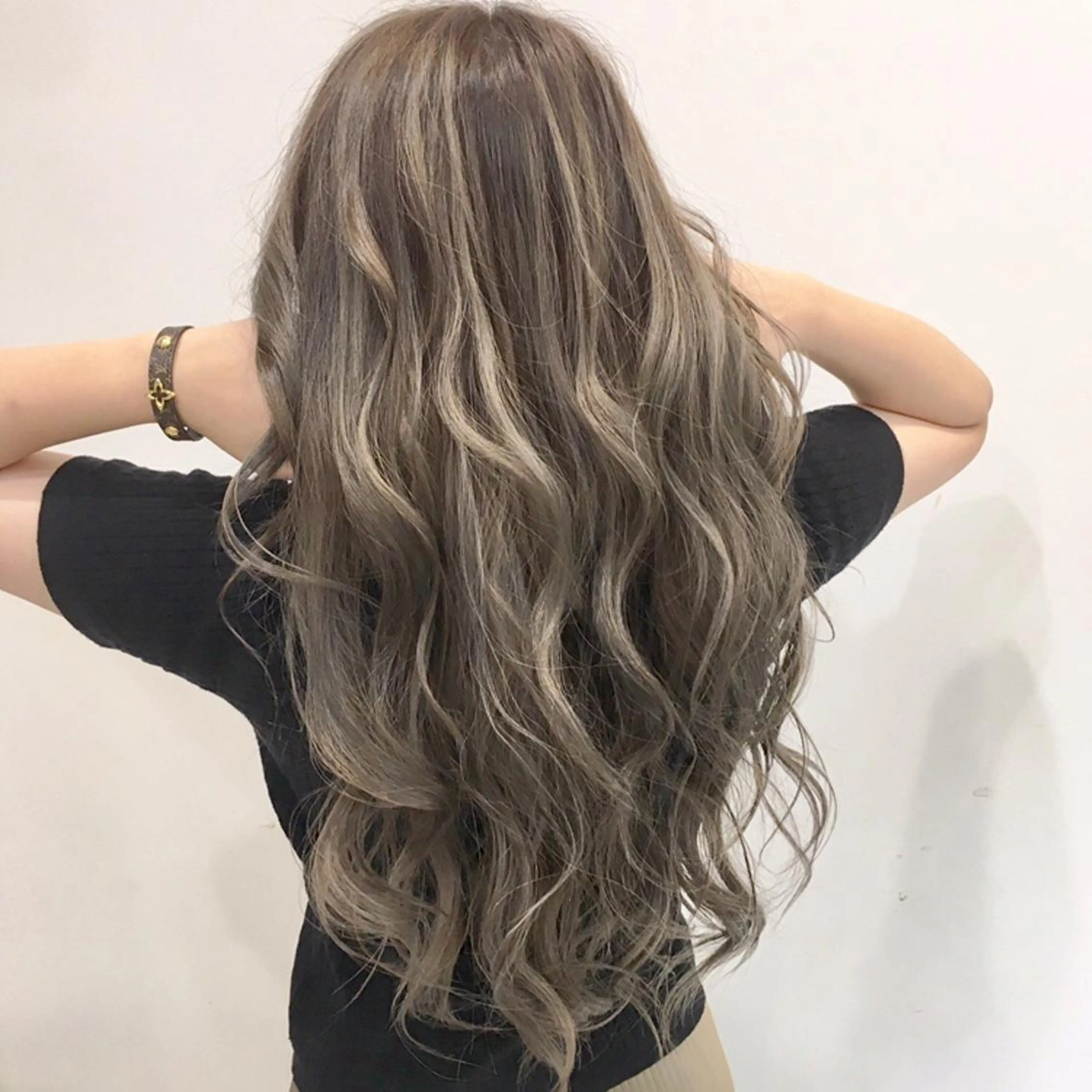 ロング ✨ハイトーン✨ 濱田知孝のヘアスタイル