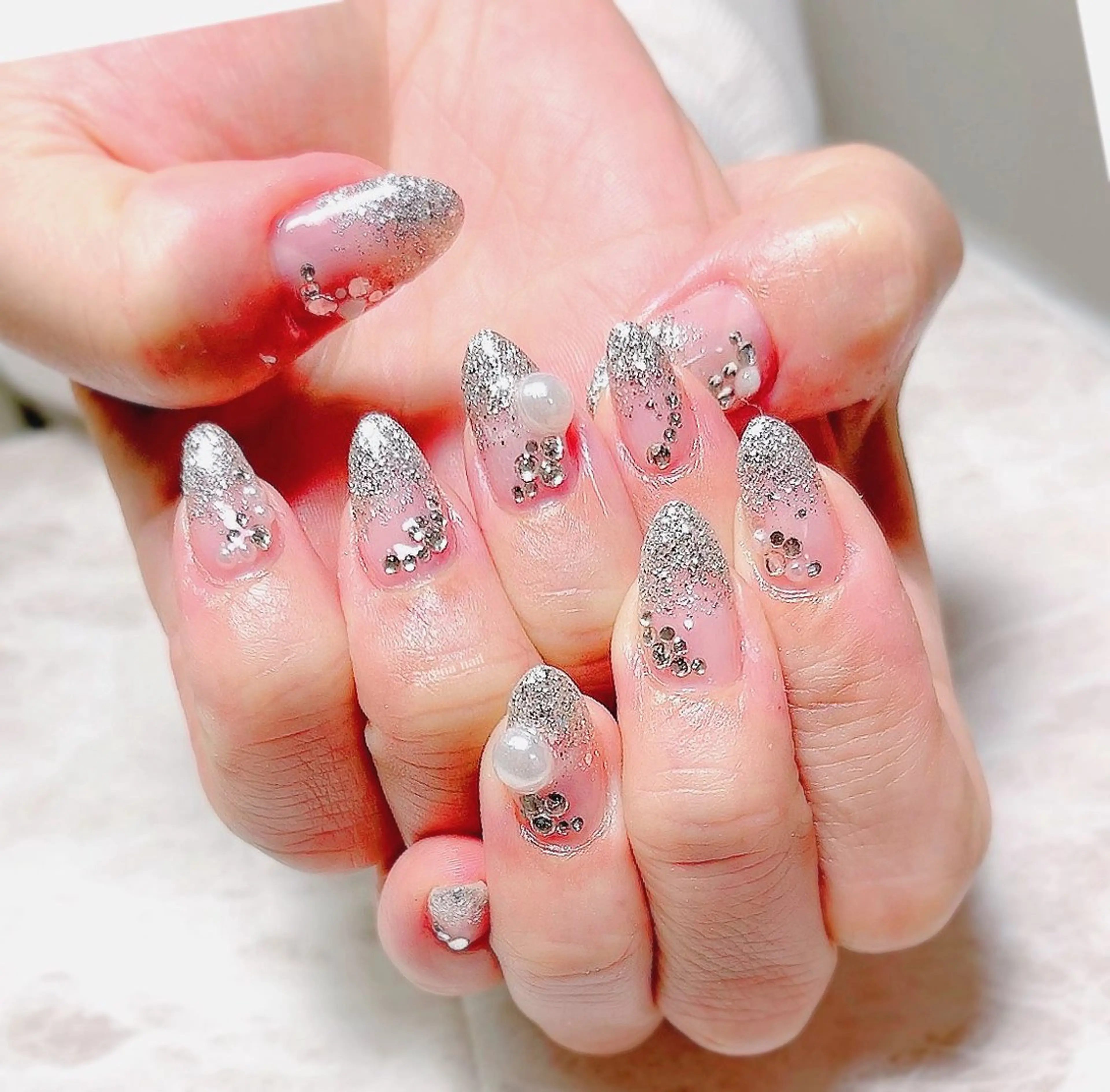 ネイル アートネイル ストーンネイル serena nailのネイルデザイン