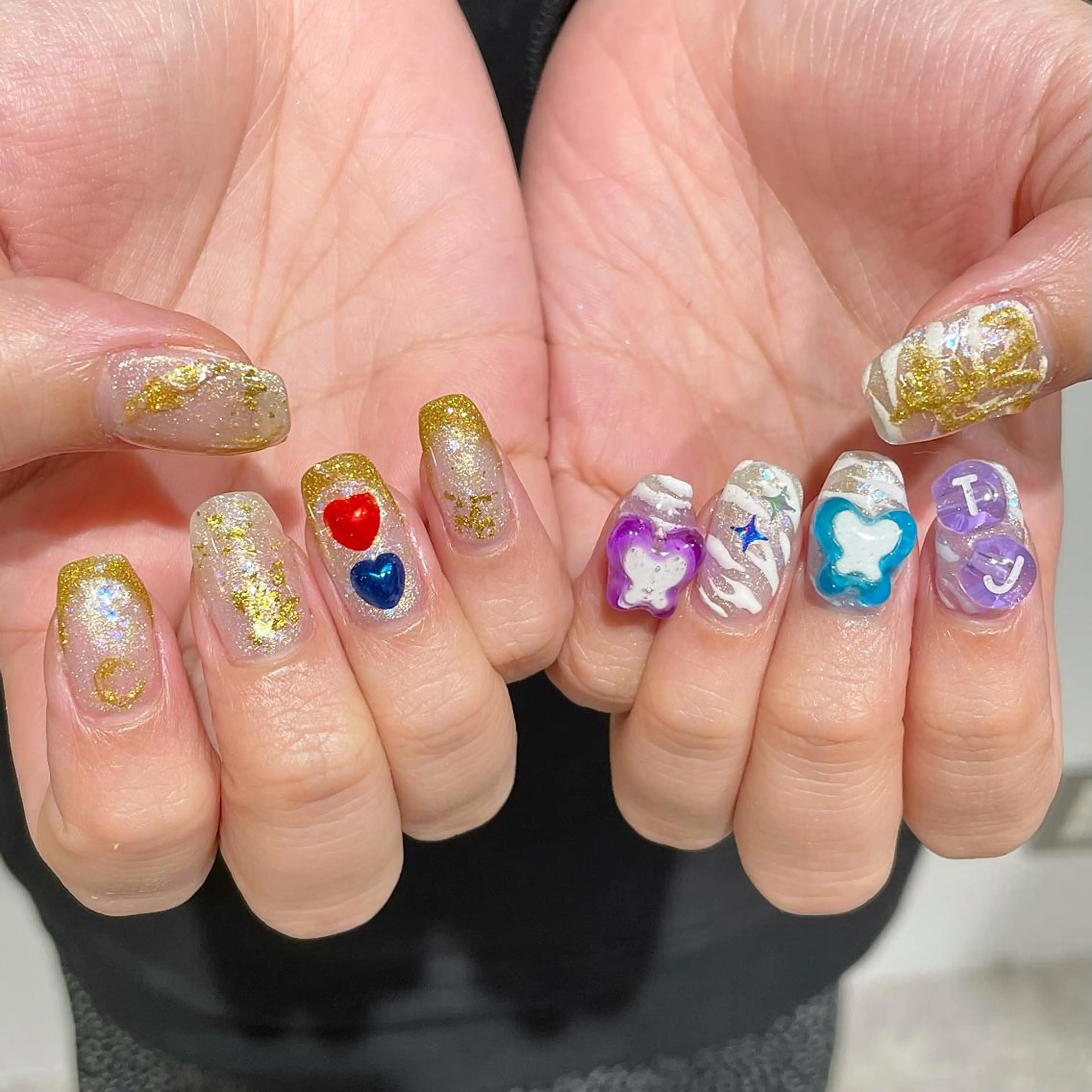 ネイル 🎀ボブ＋ハイトーン シュカ👶🏻のヘアスタイル