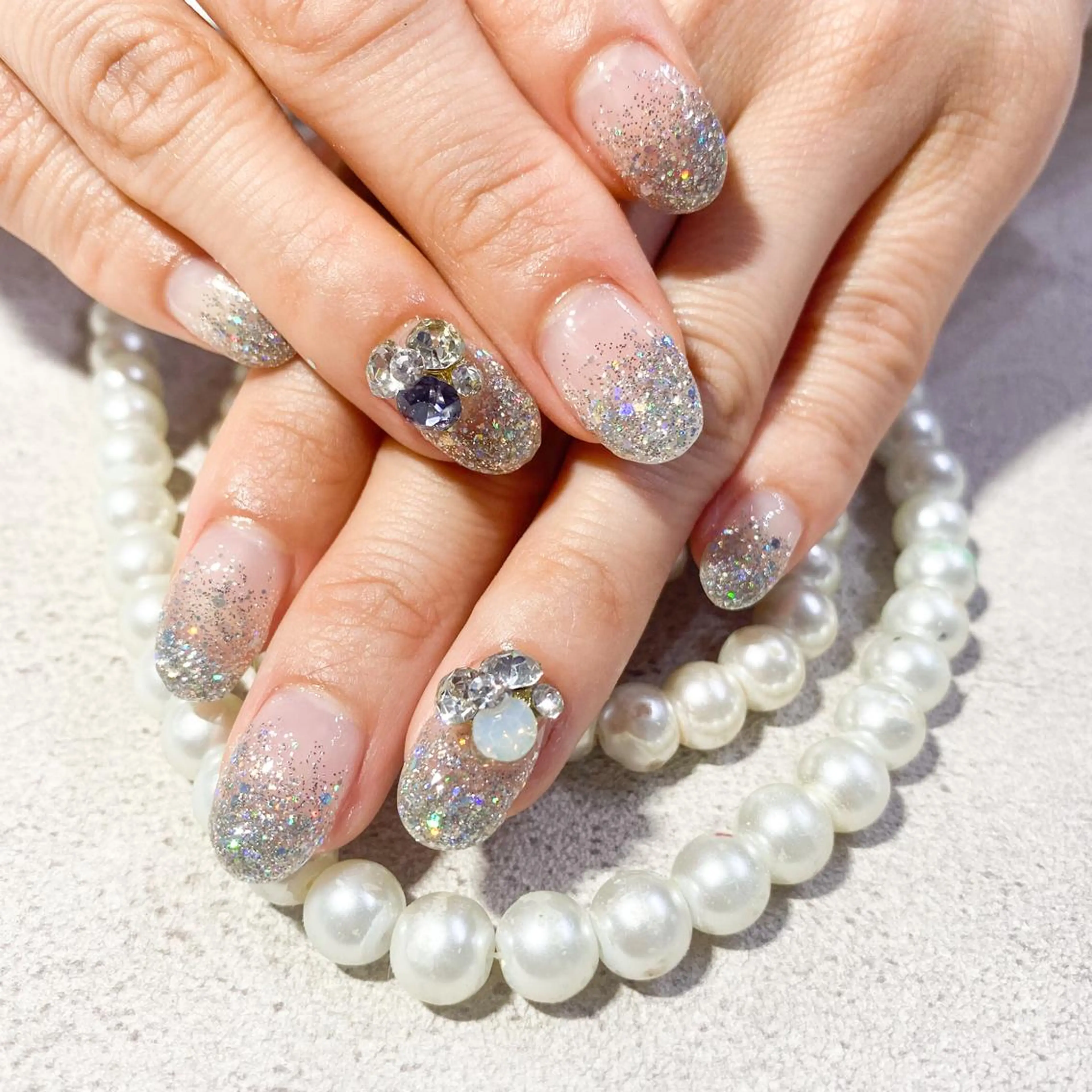 ネイル ラメ(グリッター) ラメグラデーション ゴテゴテ💙ワンホン リオナのネイルデザイン