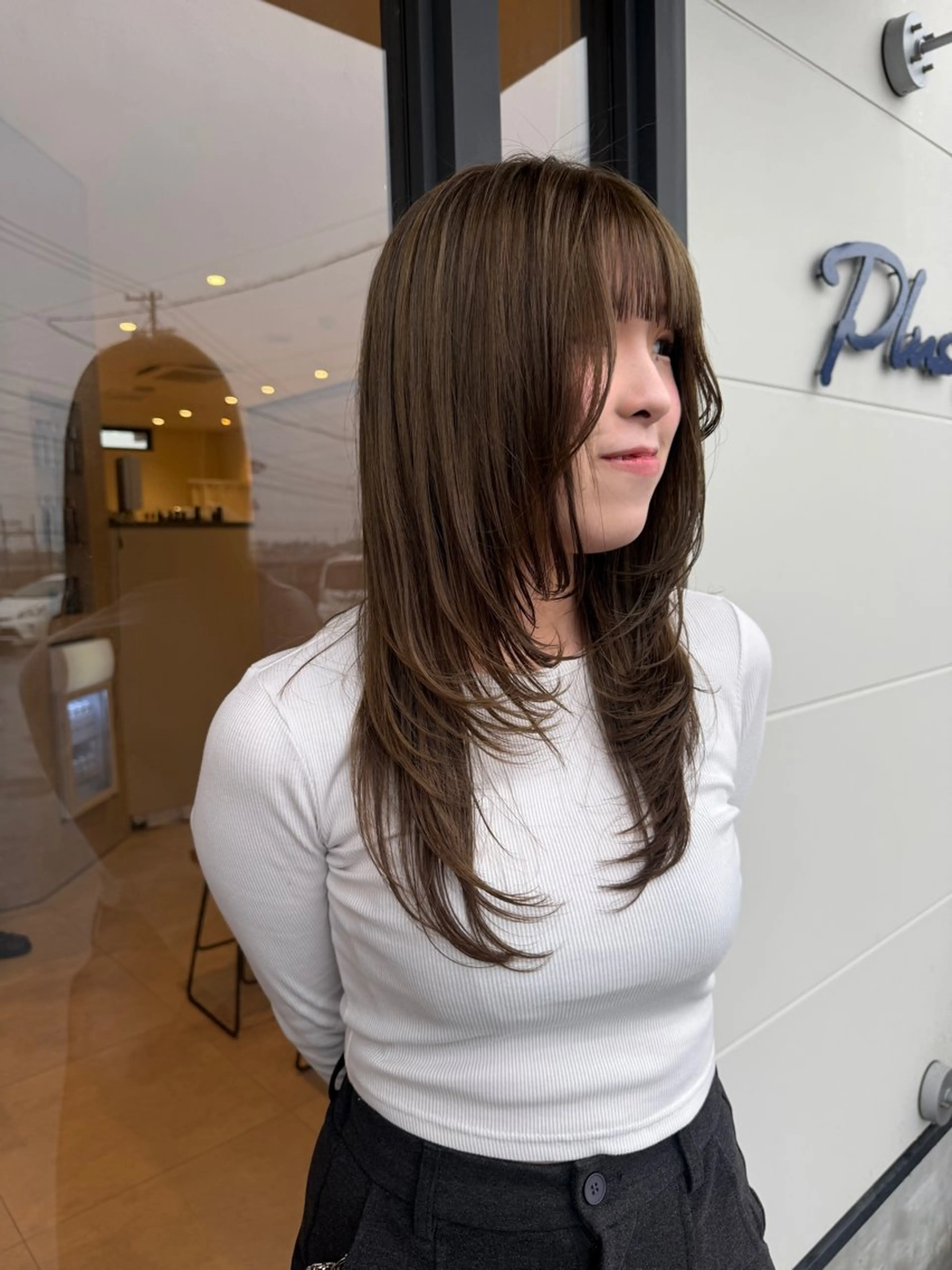 ロング レイヤーカット ロング 青山 未来のヘアスタイル