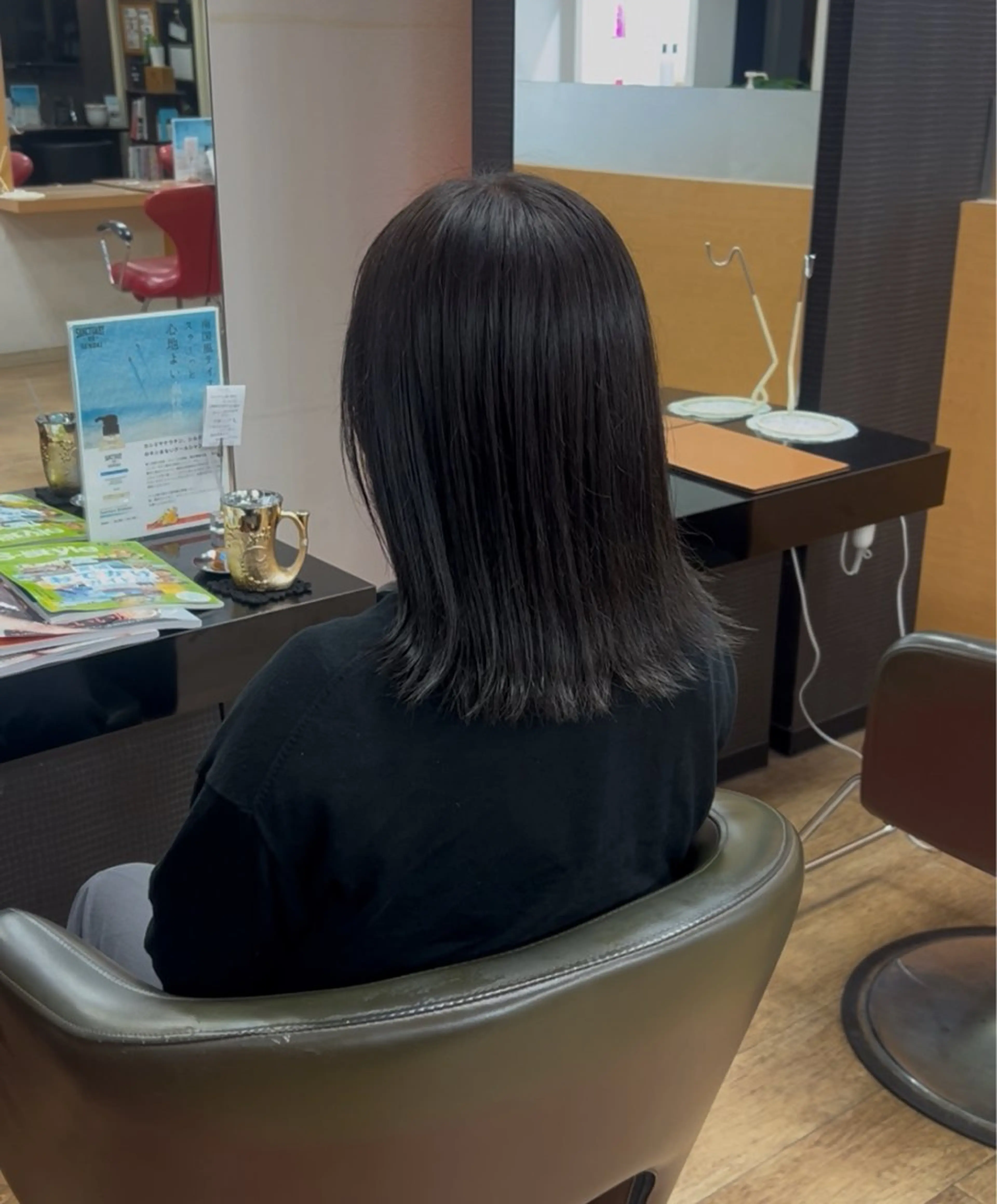 セミロング カラー オオエ トア／カラー／パーマのヘアスタイル