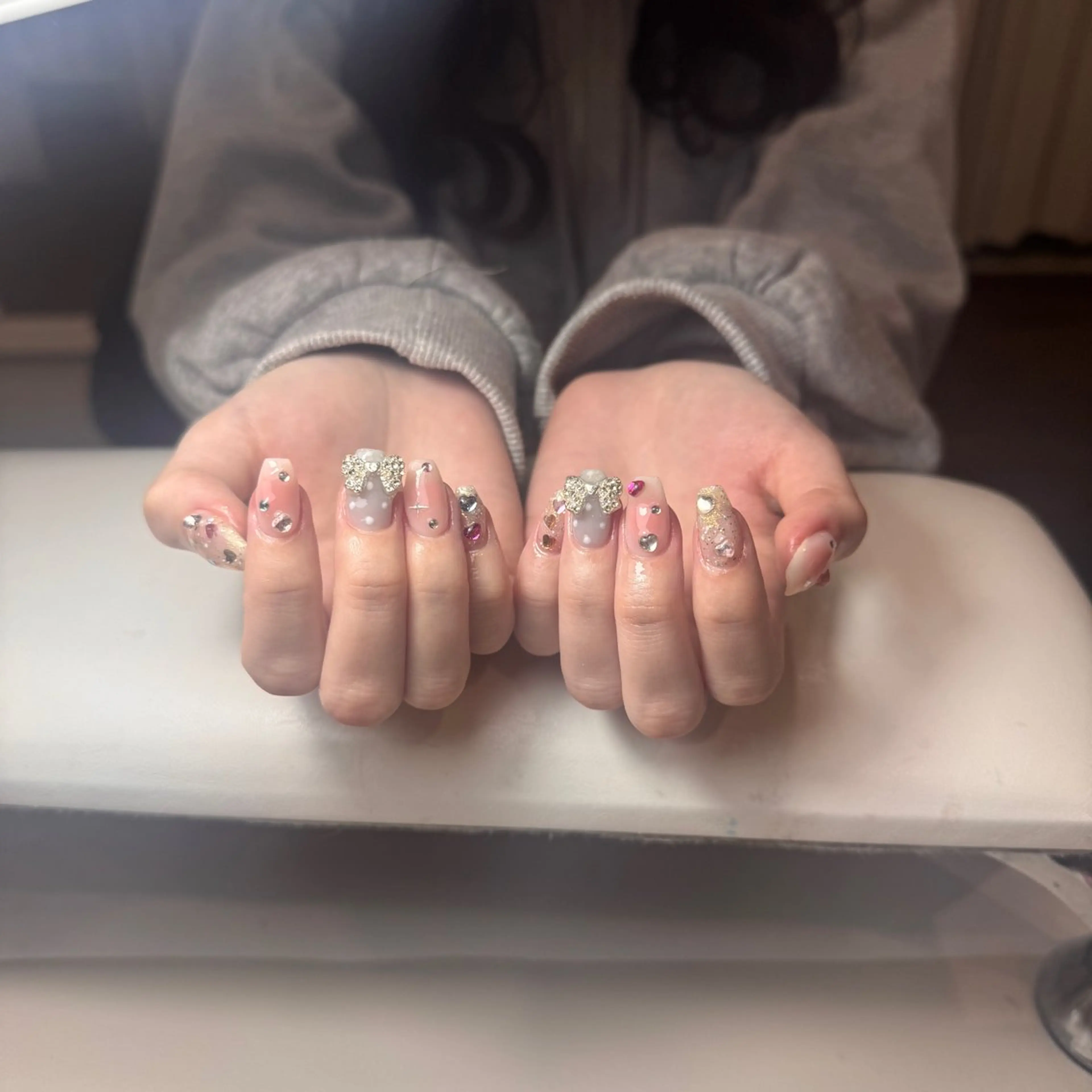 ネイル チークネイル フレンチネイル グラデーション 韓国ネイル マグネットネイル ハンドネイル Hana Nailのネイルデザイン