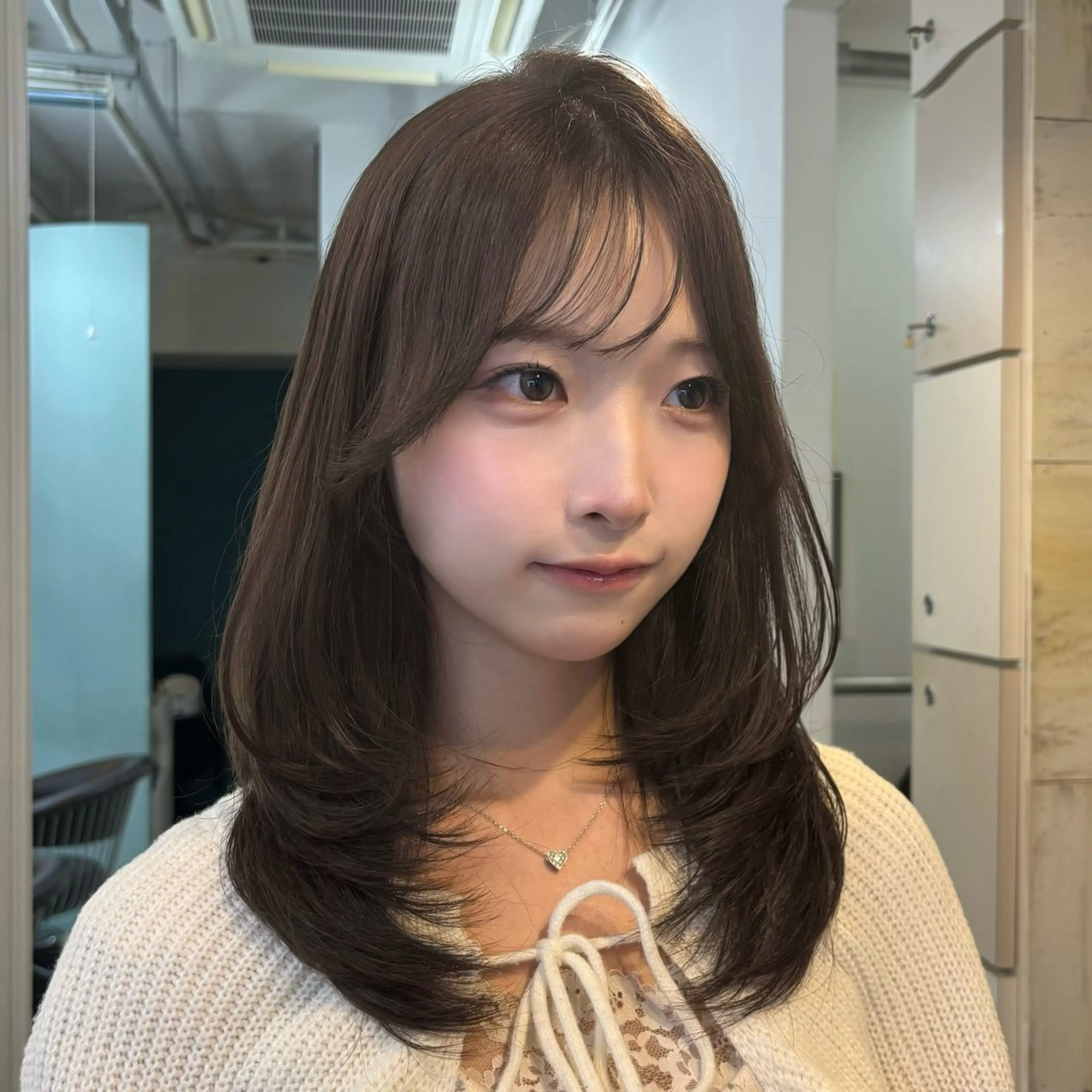 セミロング カラー ベージュカラー ブリーチ ダブルカラー グレージュ ブリーチなしカラー カット ヘアカラー レイヤー/ハッシュカ ット/顔周り/フウカのヘアスタイル