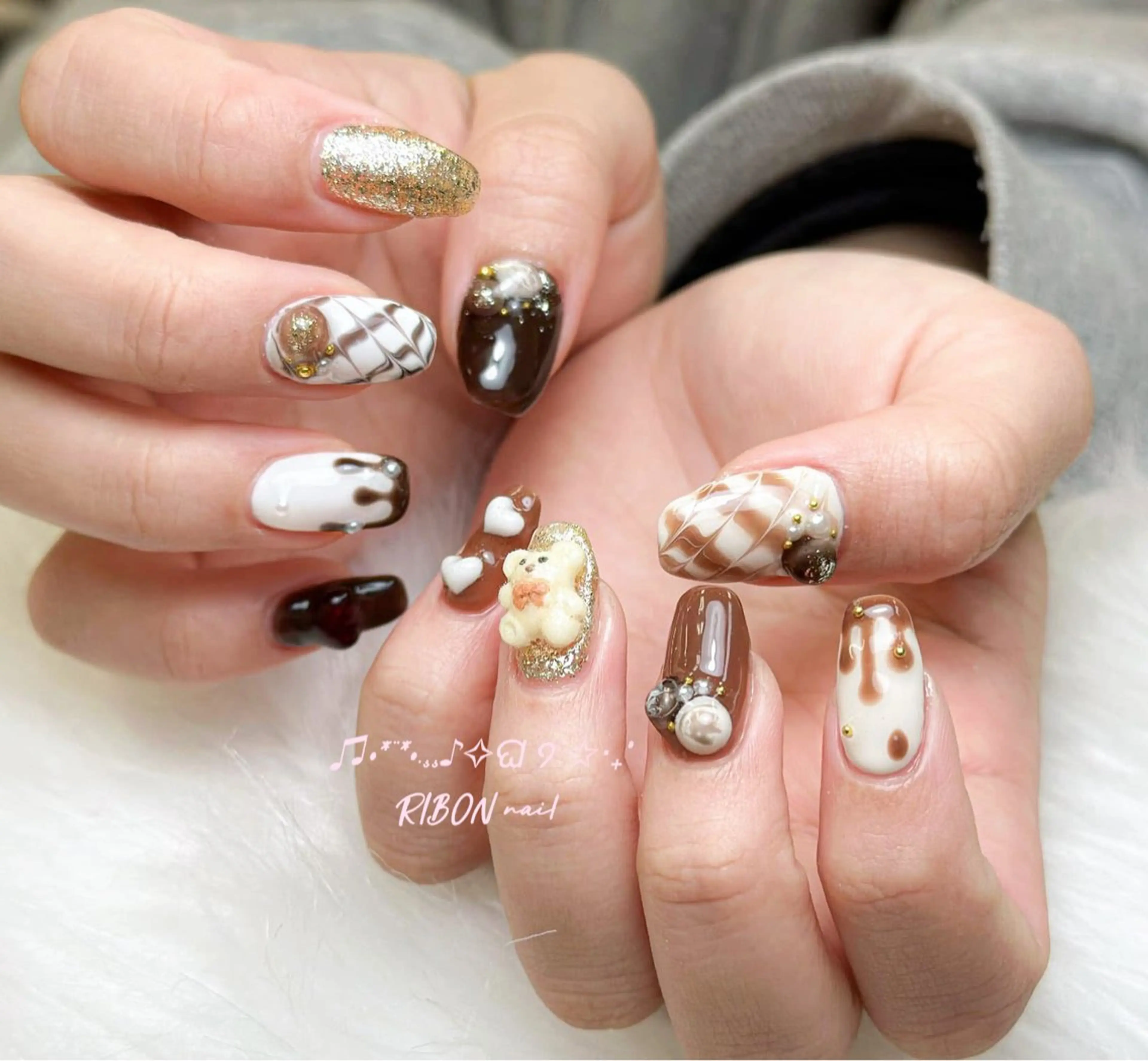 ネイル アートネイル 成人式 長さ出し キラキラネイル ロングネイル ハンドネイル RIBONネイルサロン所属・RIBON nail salonのネイルデザイン