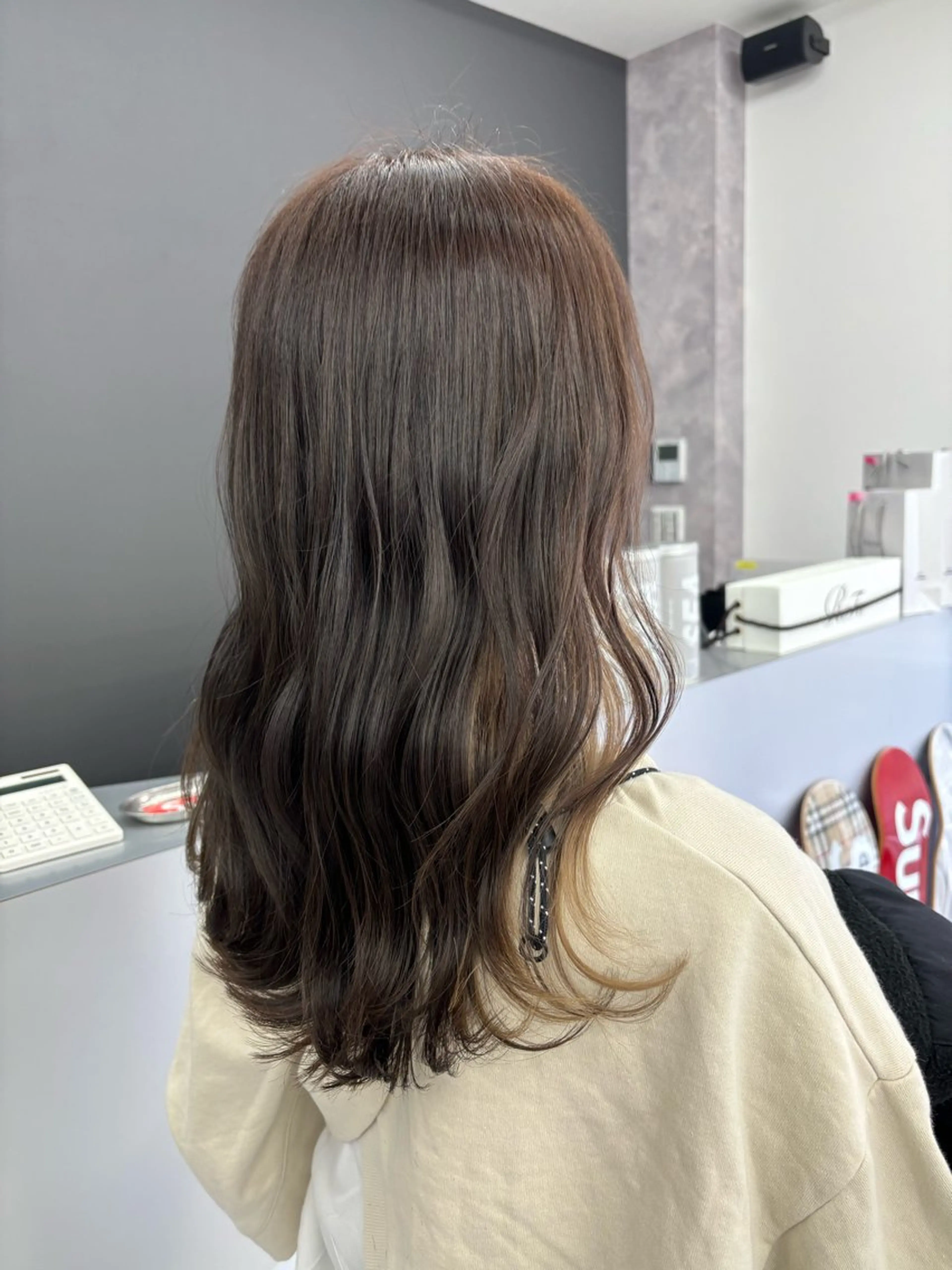 カラー MEMENTO YUZUのヘアスタイル