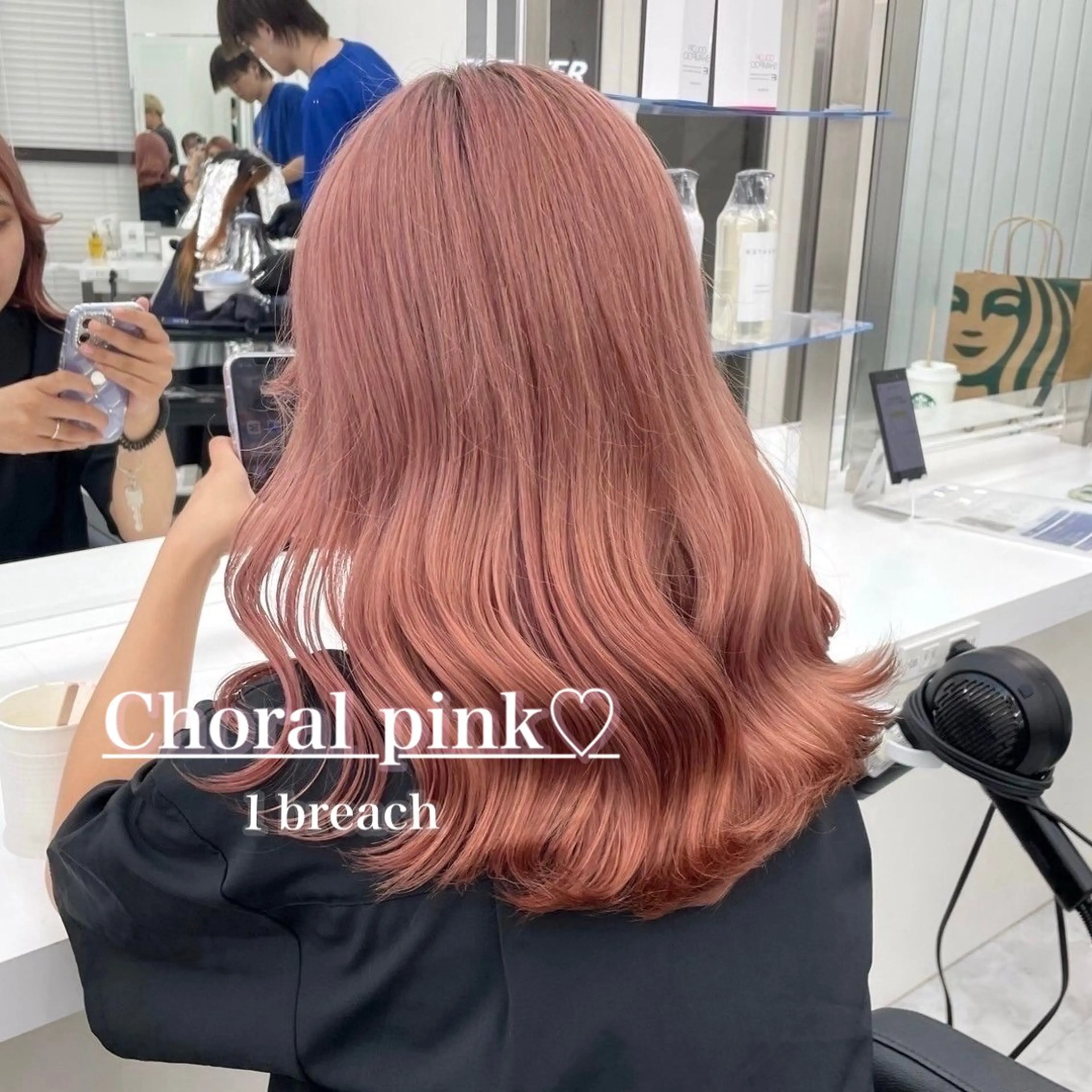 セミロング カラー ヘアカラー ♥️暖色カラ ー♥️由夏のヘアスタイル