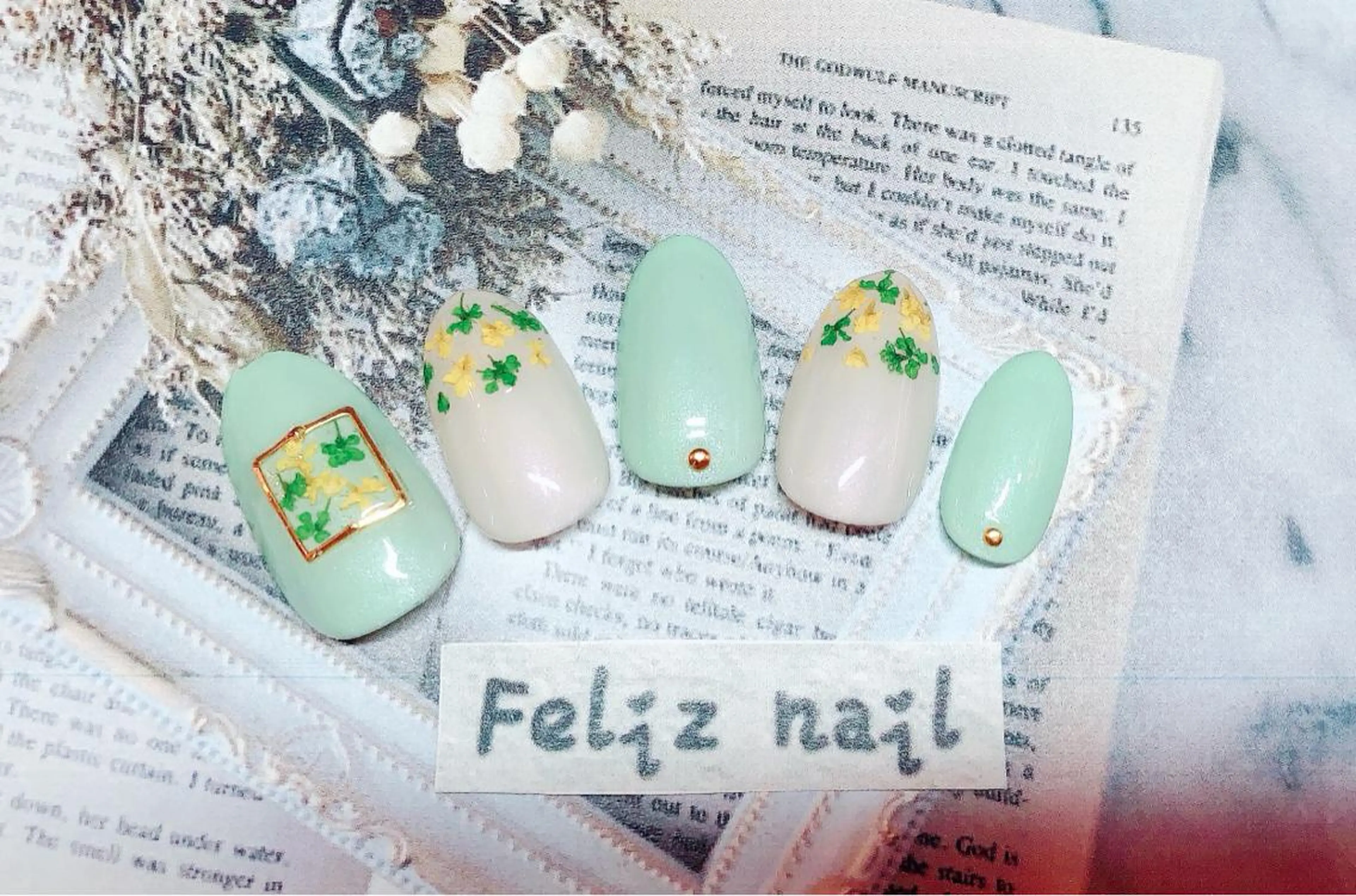 ネイル フラワーネイル ジェルネイル グリーン パラジェル 春ネイル ハンドネイル ユキカ （ネイリスト）のネイルデザイン