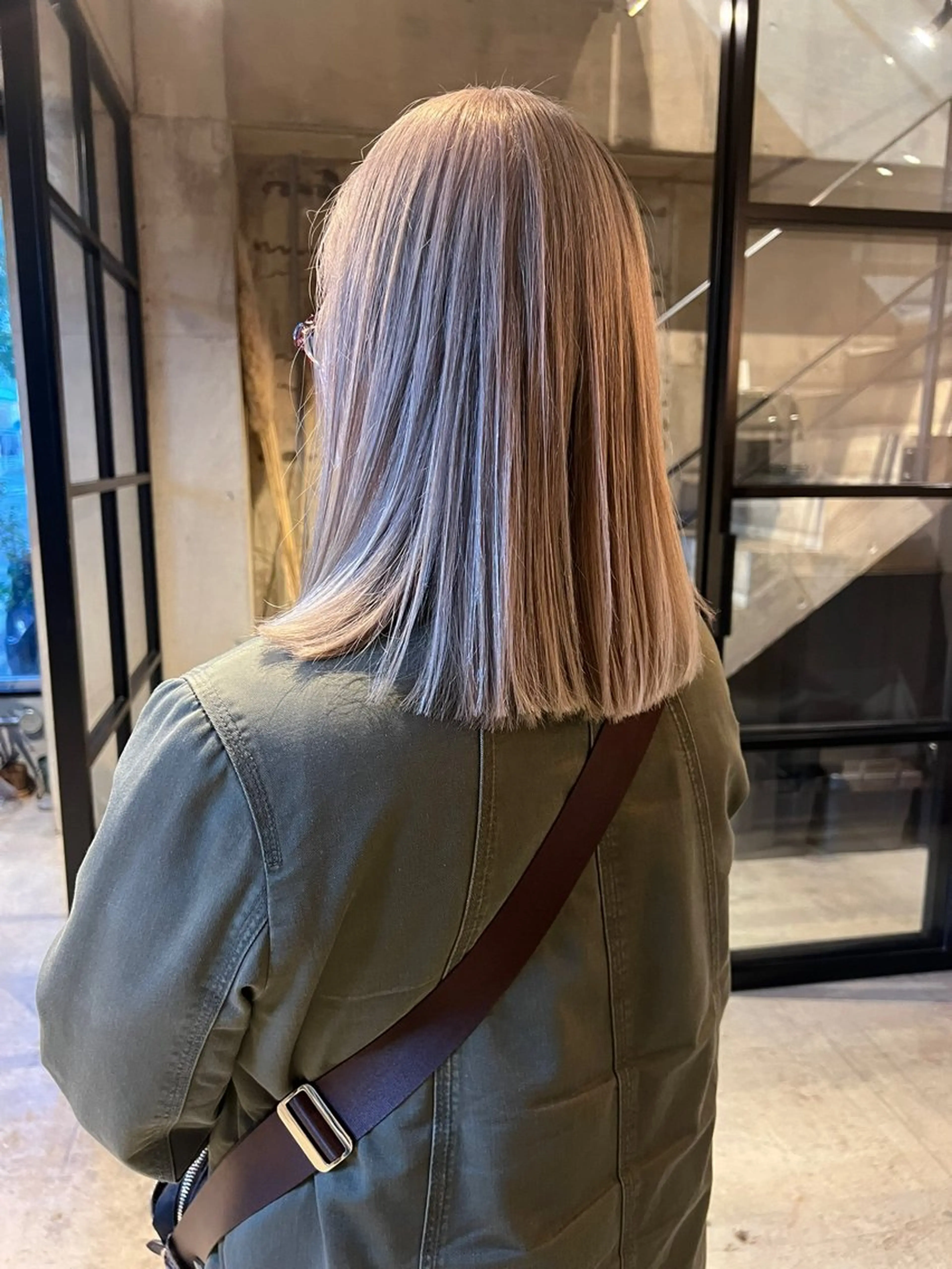 カラー カット ヘアカラー トリートメント 乕谷 美潮のヘアスタイル